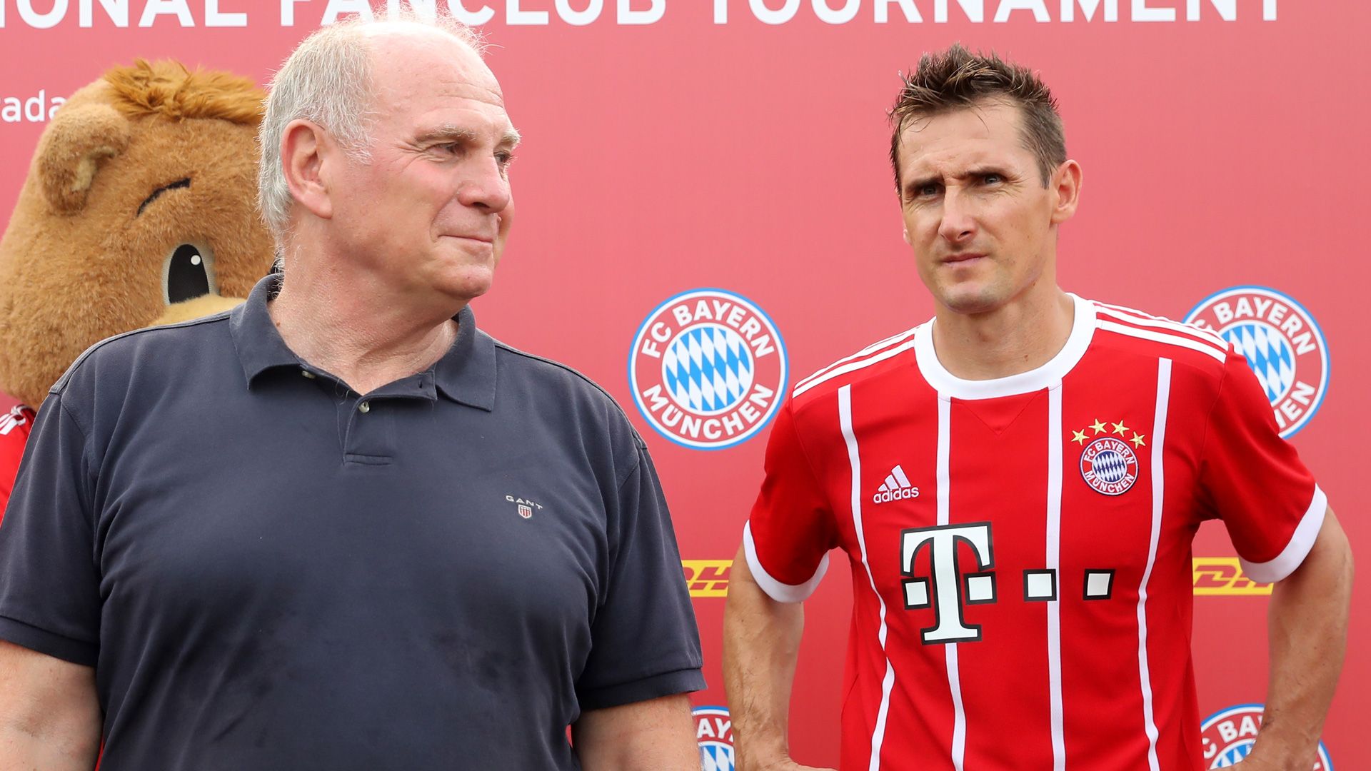 Miroslav Klose Uli Hoeneß FC Bayern Chin