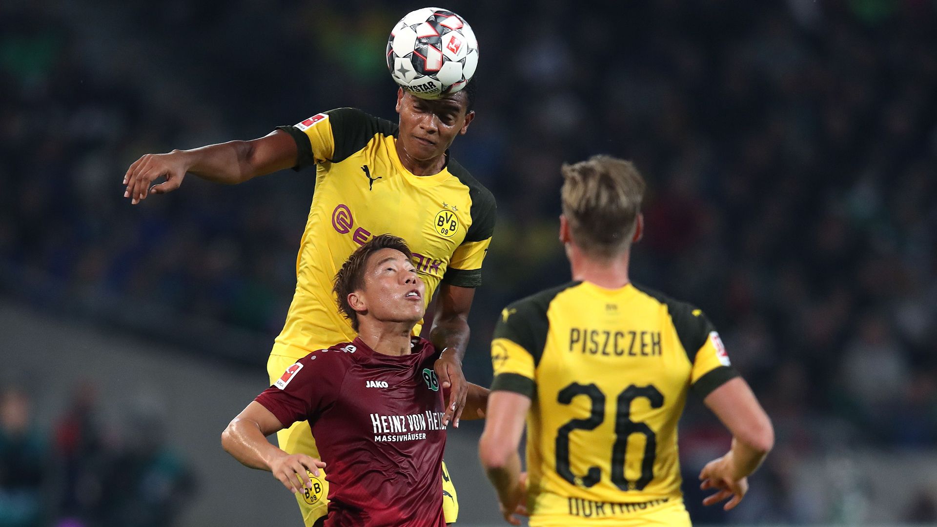 Hannover 96 Borussia Dortmund Akanji Asano Piszczek 31082018