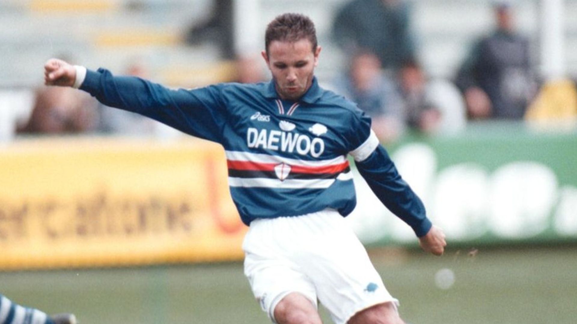 Sinisa Mihajlovic Sampdoria Bari Serie A 11231997