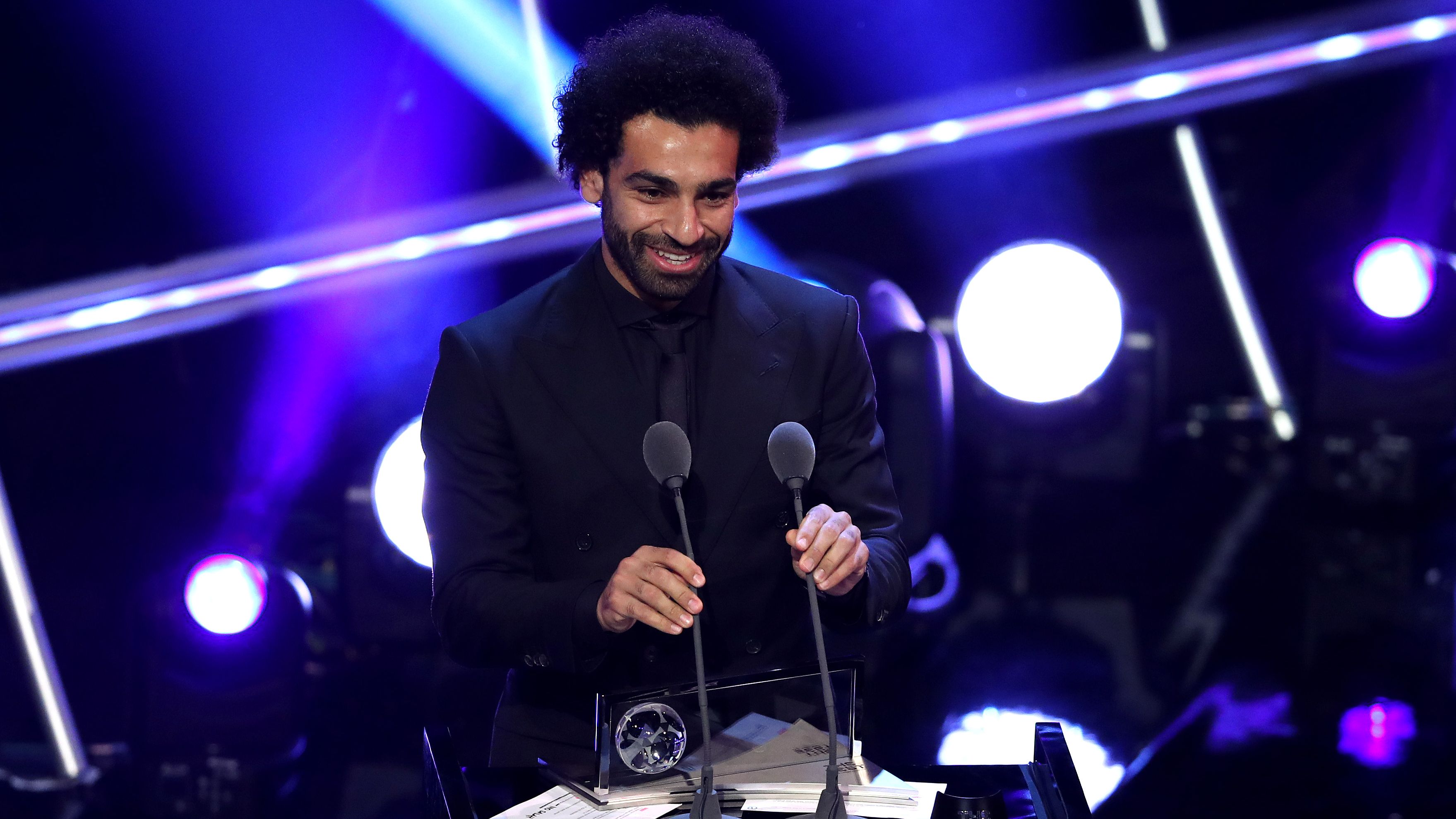 صلاح وجائزة بوشكاش