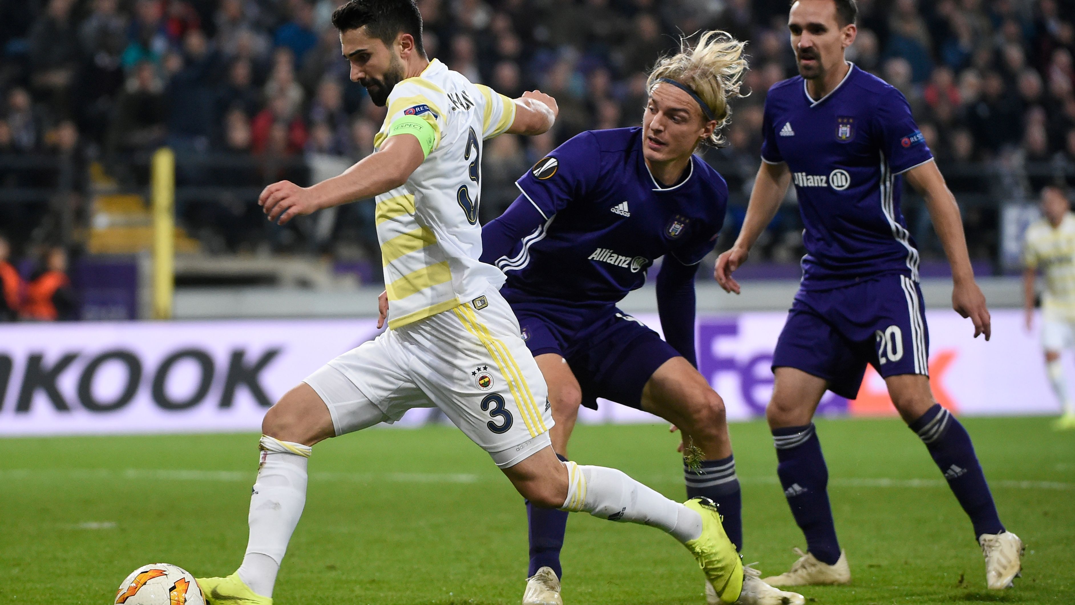 FBL-EUR-C3-ANDERLECHT-FENERBAHCE