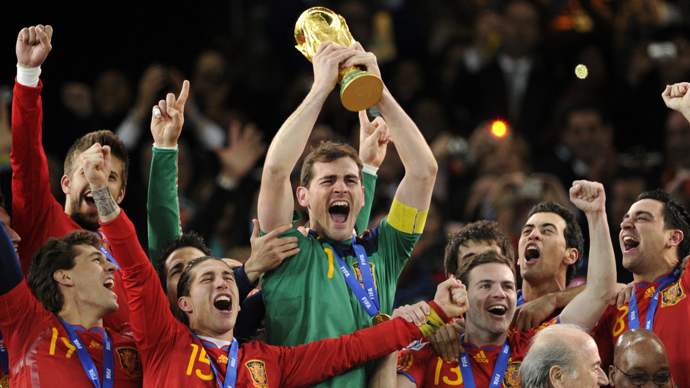 Spain's goalkeeper Iker Casillas (C) rai