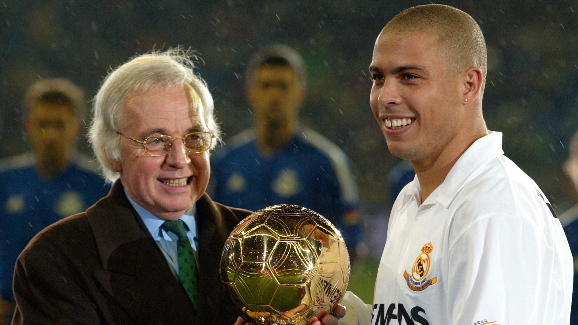 Gérard Ernault (L), director of the maga