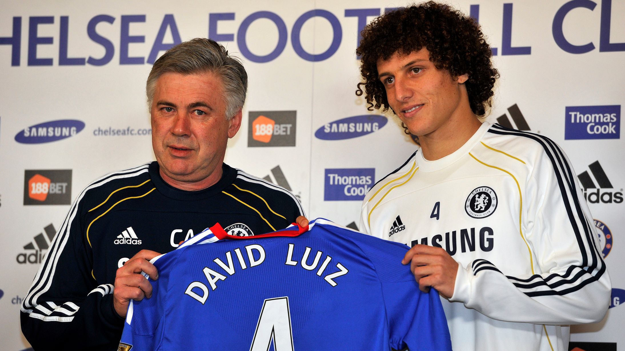 Chelsea's new signing, Brazilian defende