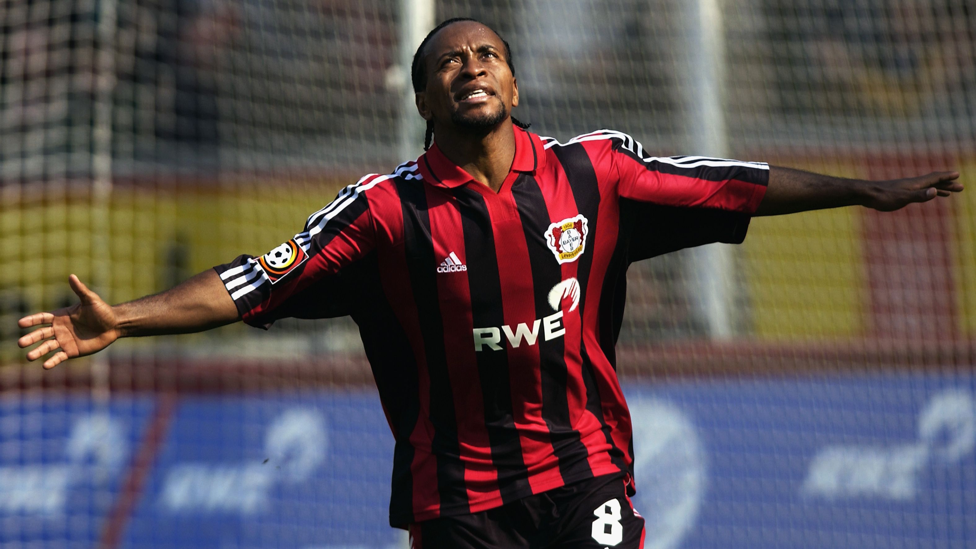 Ze Roberto of Bayer Leverkusen