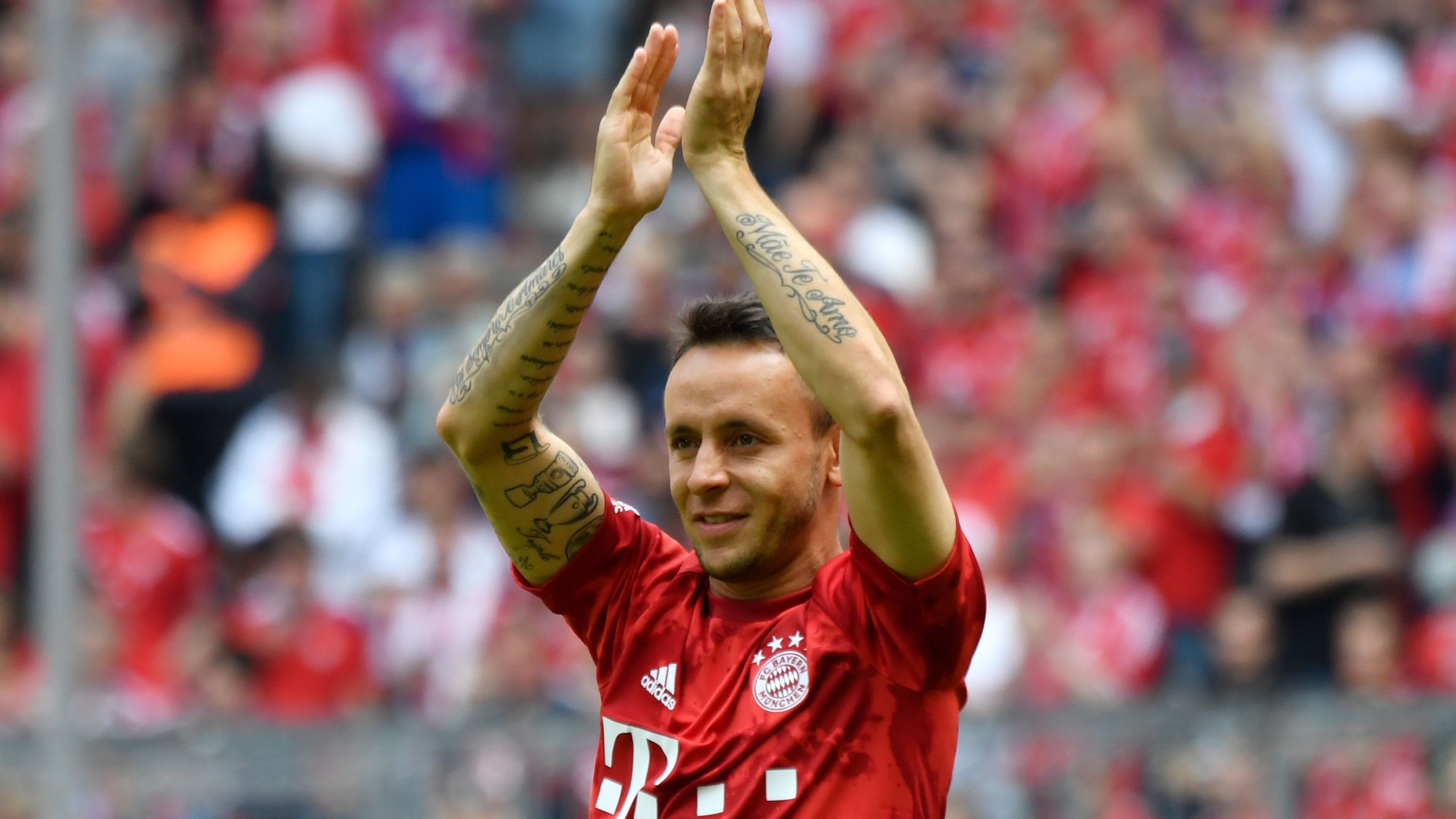 FBL-GER-BUNDESLIGA-BAYERN MUNICH-FRANKFURT