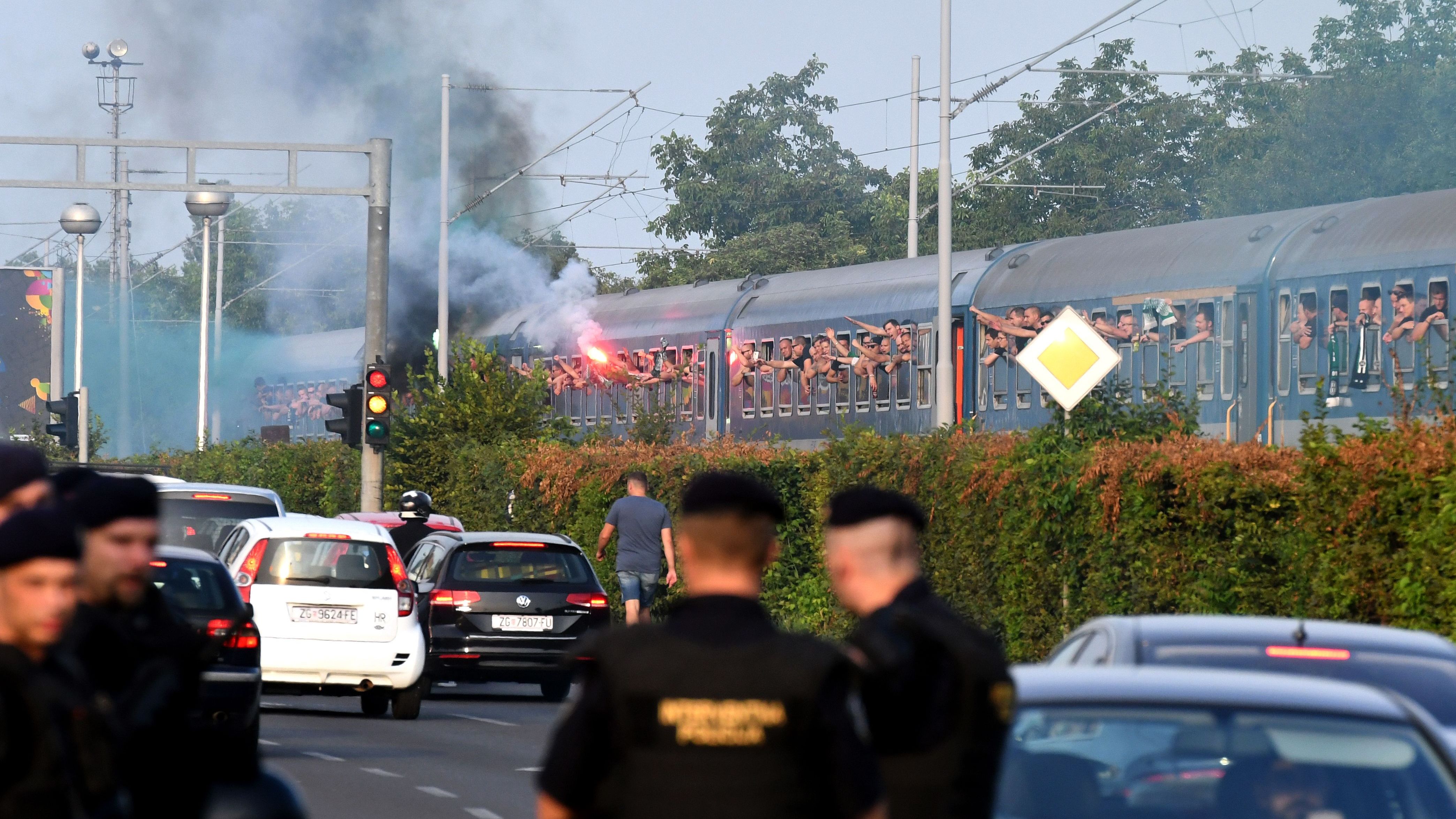 FBL-EUR-C1-FERENCVAROS-FANS