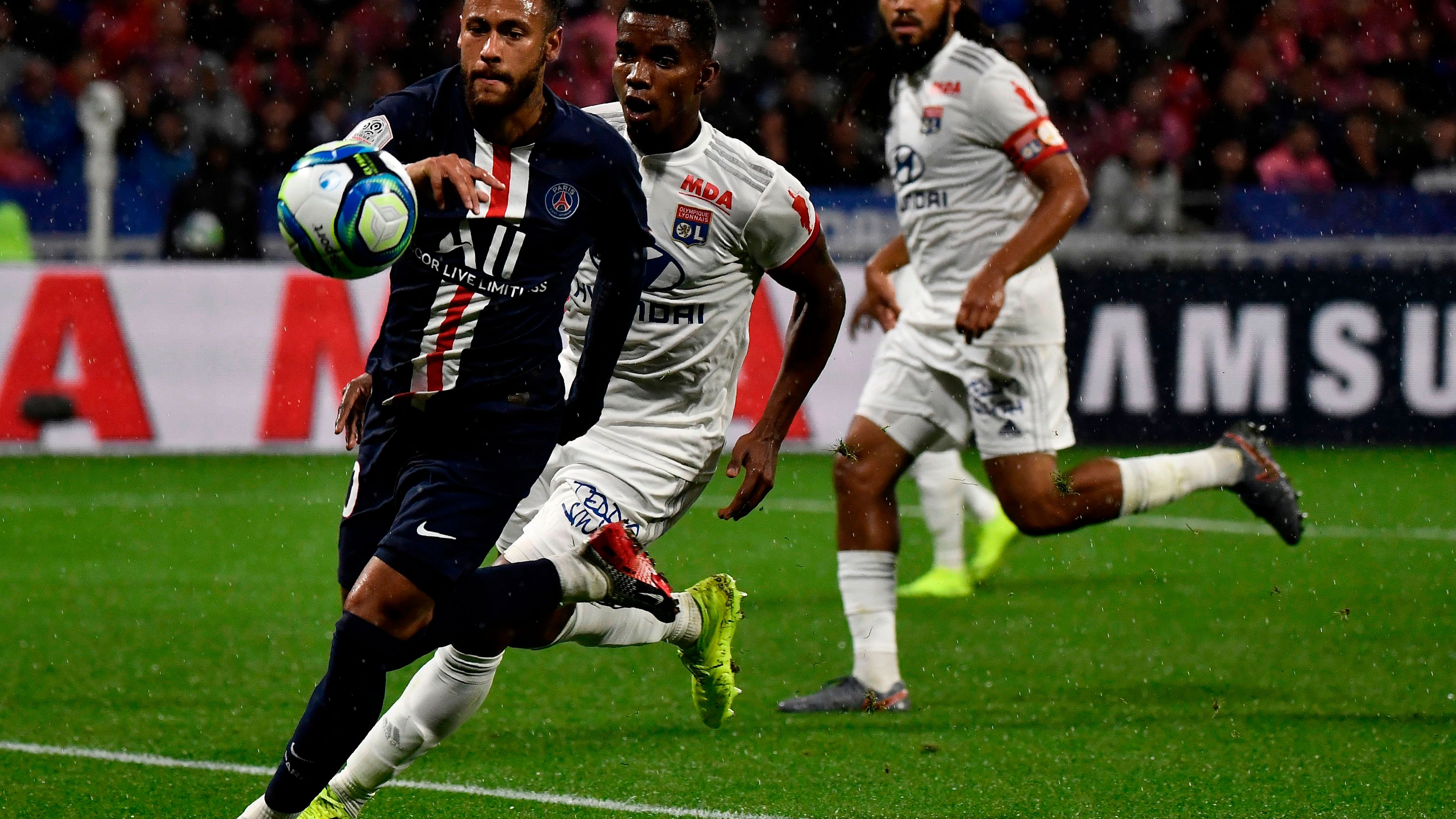 FBL-FRA-LIGUE1-LYON-PSG