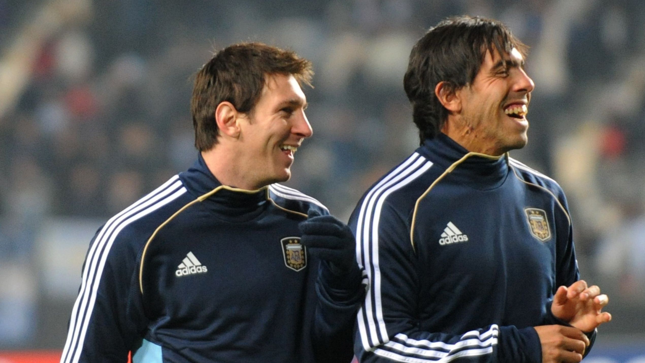 Argentine forward Lionel Messi (L) and A