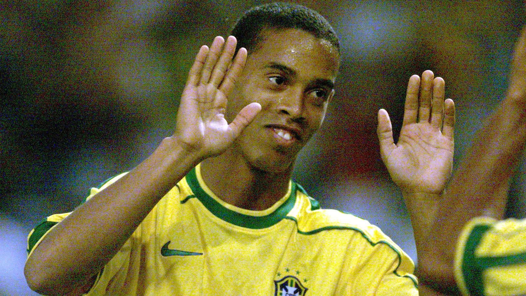SOC-CONFEDERACIONES-RONALDINHO