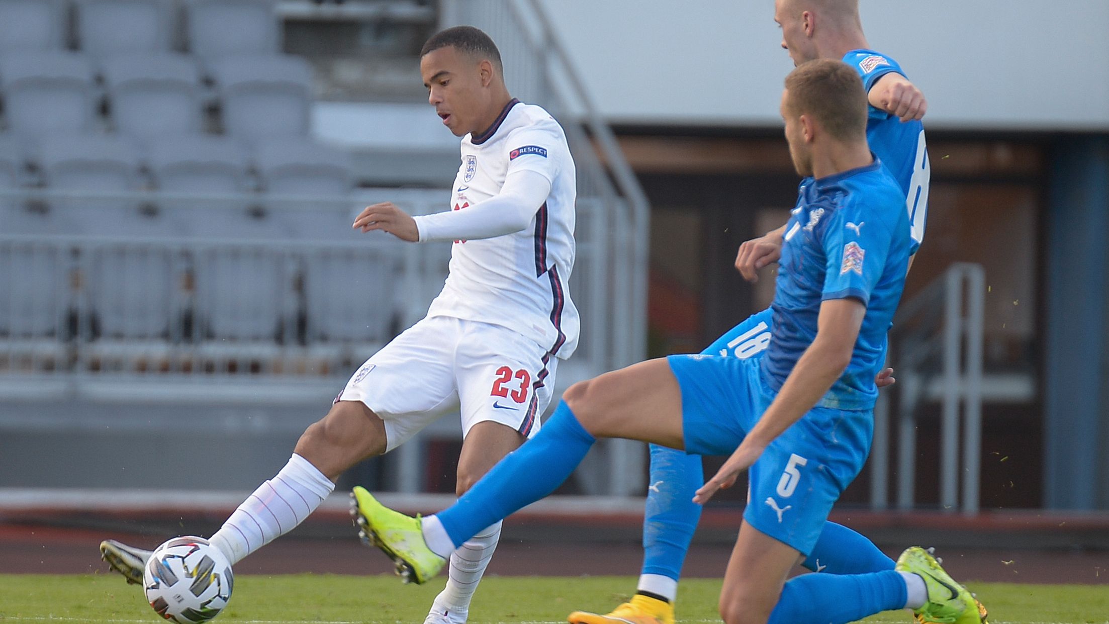 FBL-EUR-NATIONS-ISL-ENG