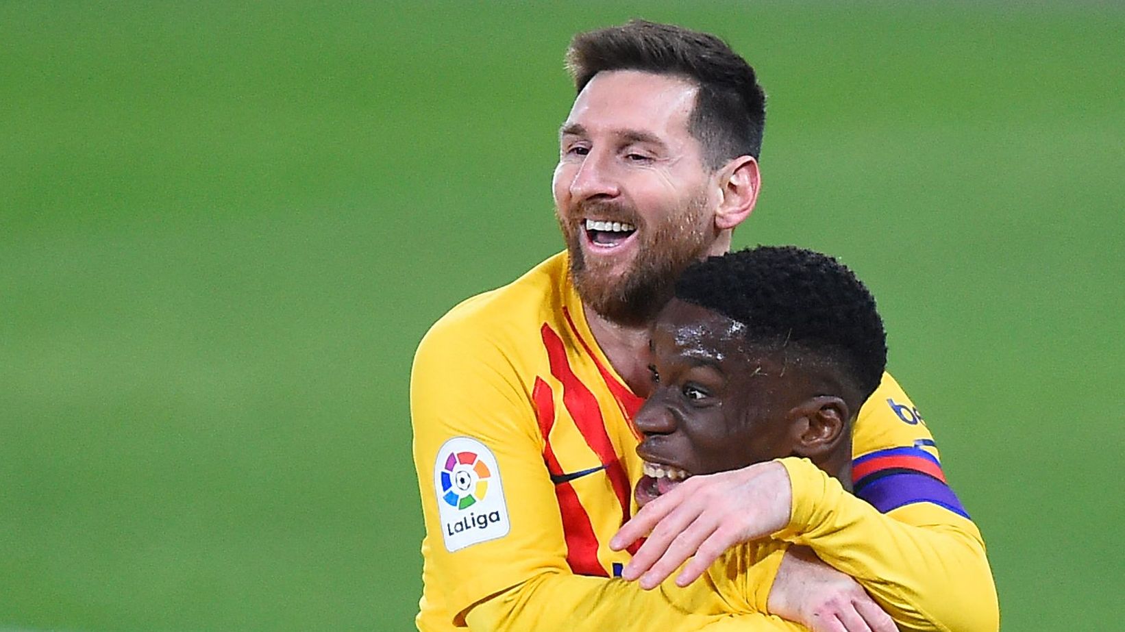 TOPSHOT-FBL-ESP-LIGA-OSASUNA-BARCELONA