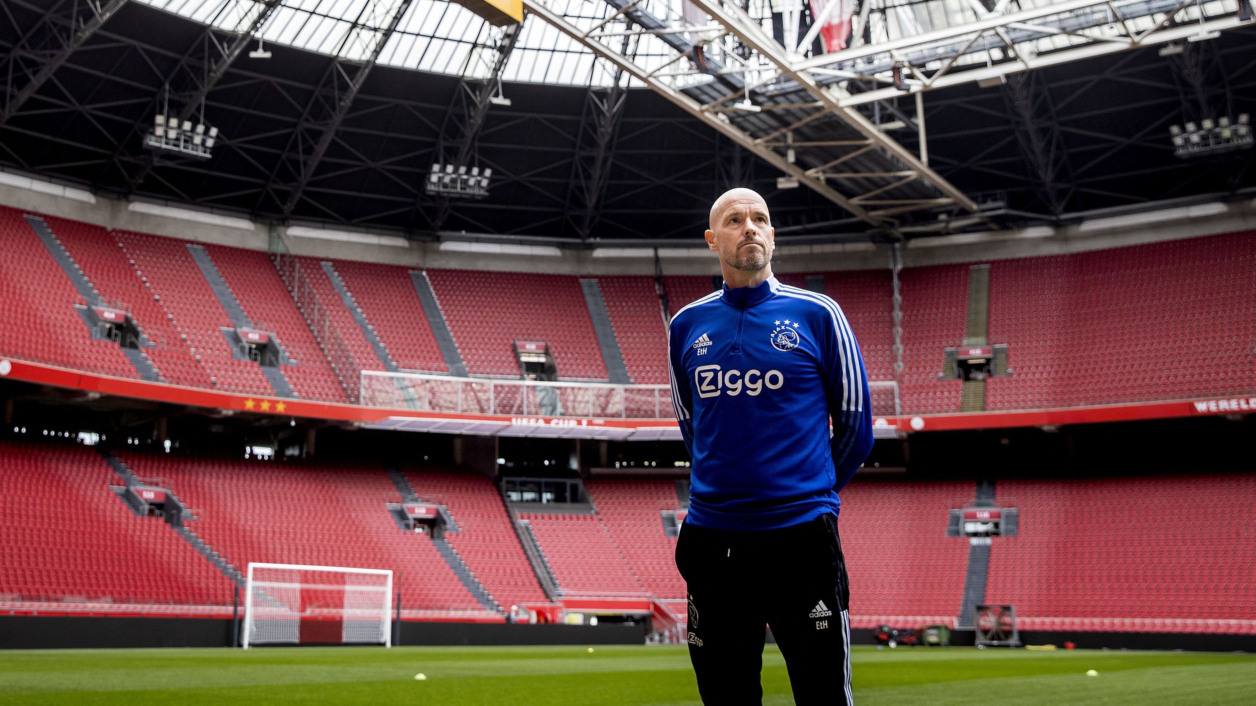 FBL-NED-CUP-AJAX-PRESSER