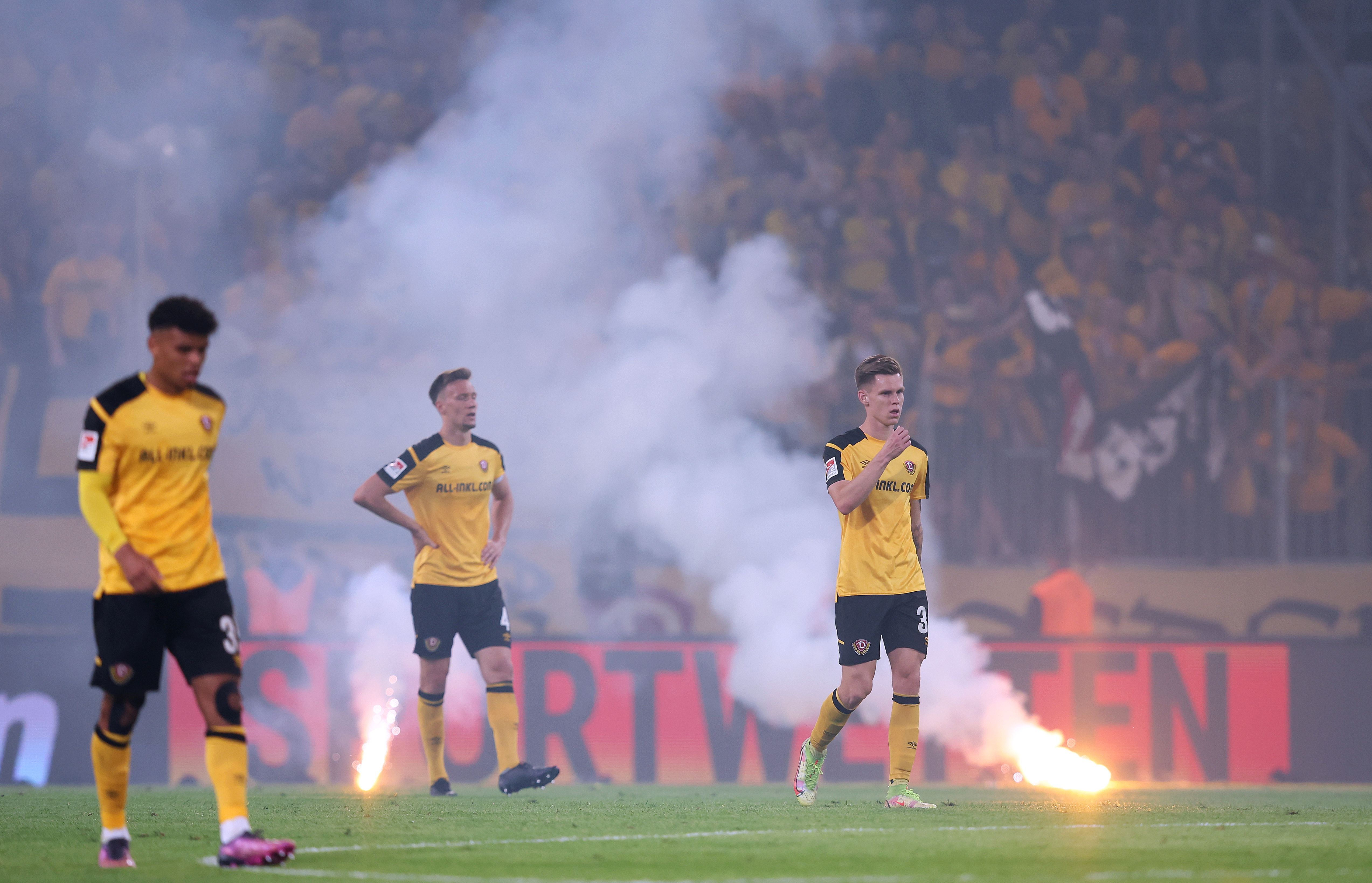 Dynamo Dresden v 1. FC Kaiserslautern - Second Bundesliga Playoffs Leg Two