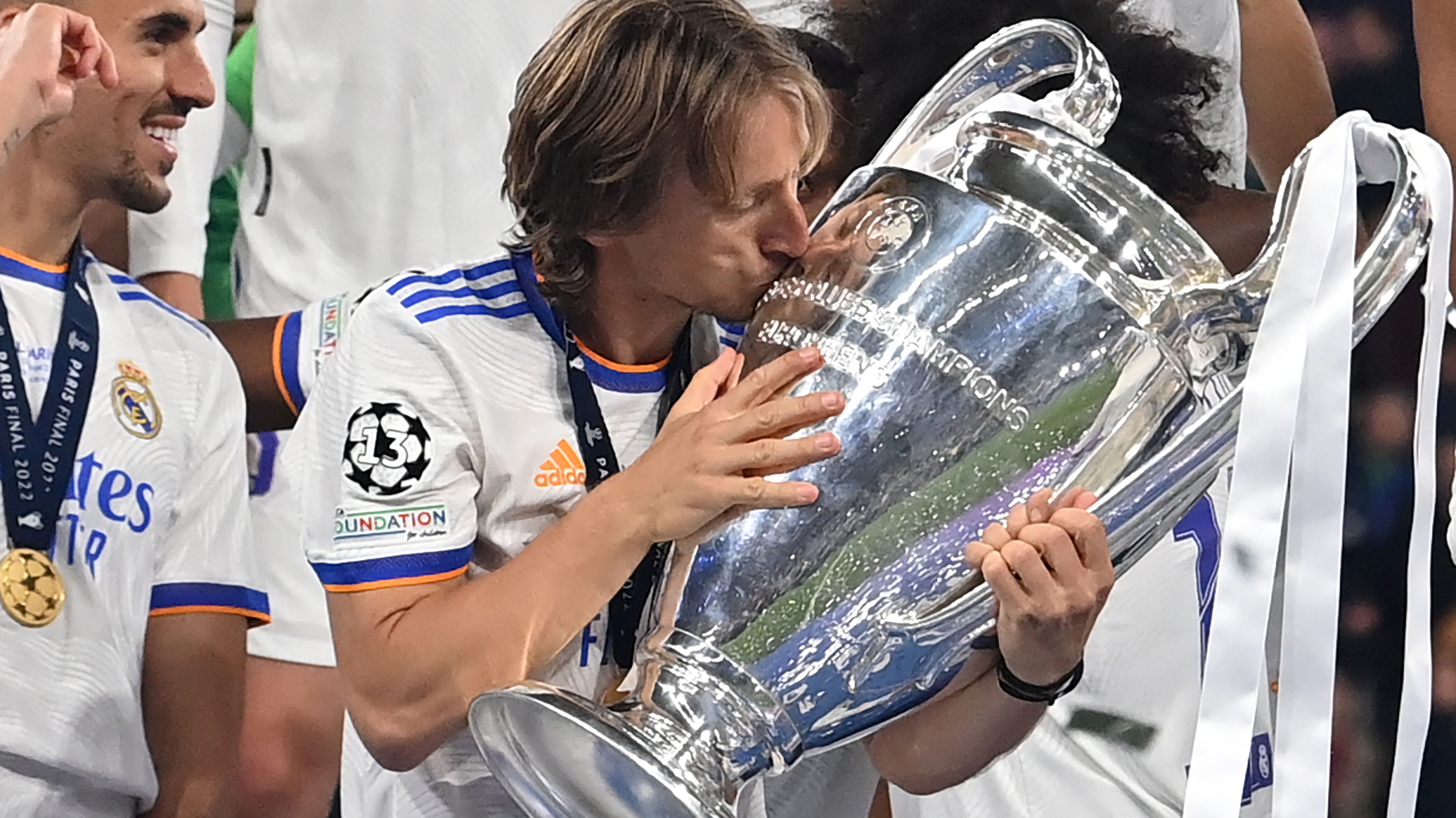 FBL-EUR-C1-LIVERPOOL-REAL MADRID-TROPHY