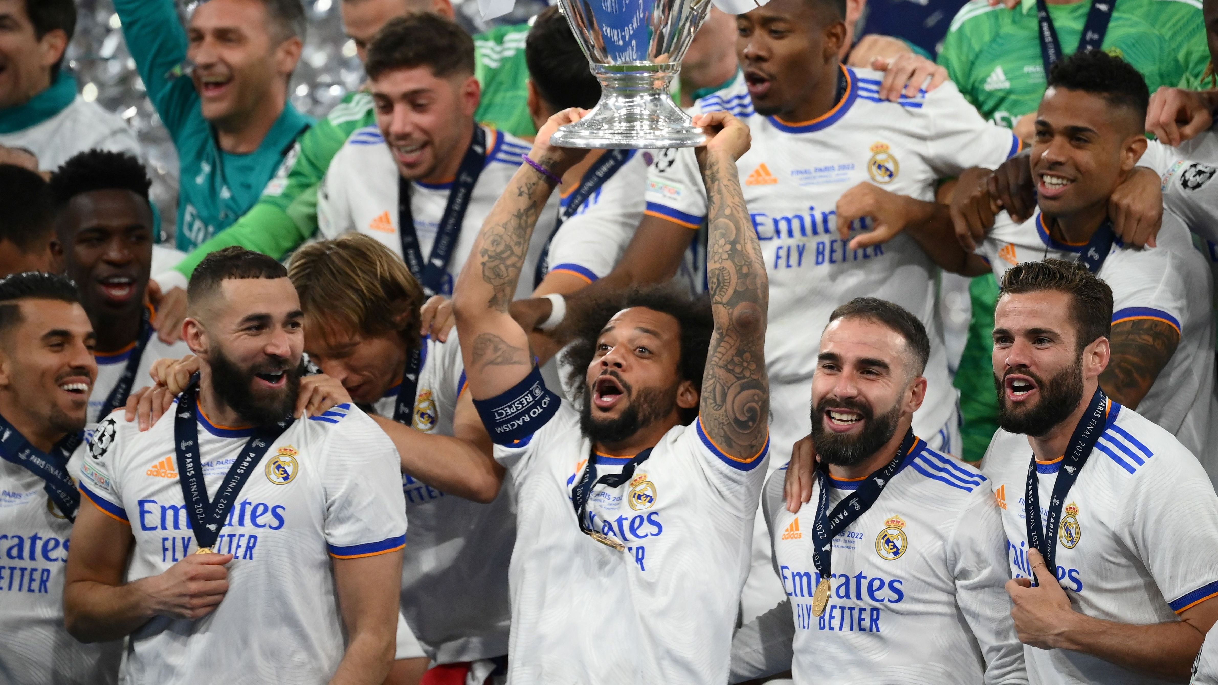 FBL-EUR-C1-LIVERPOOL-REAL MADRID-TROPHY