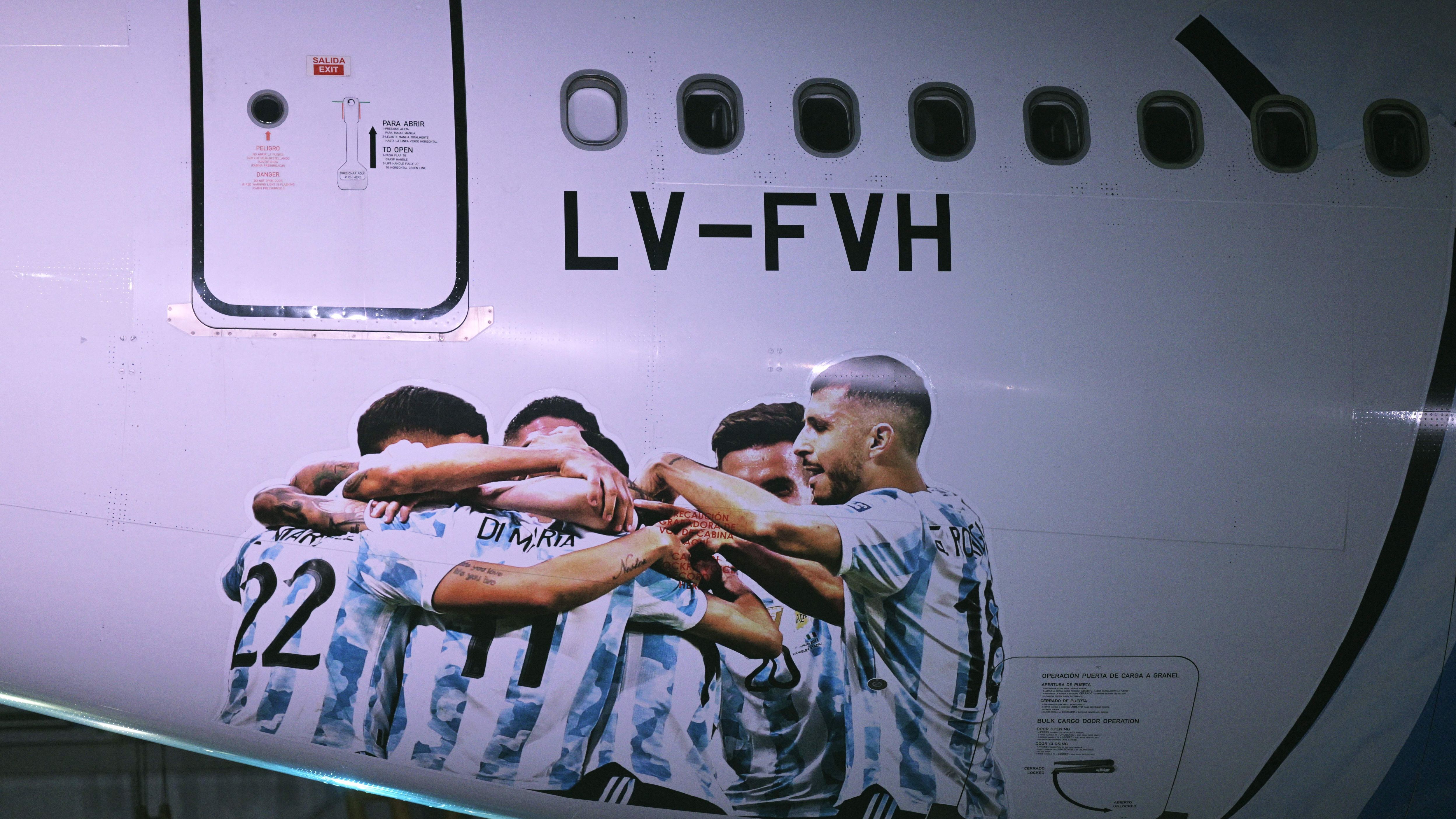 FBL-WC-2022-ARGENTINA-PLANE