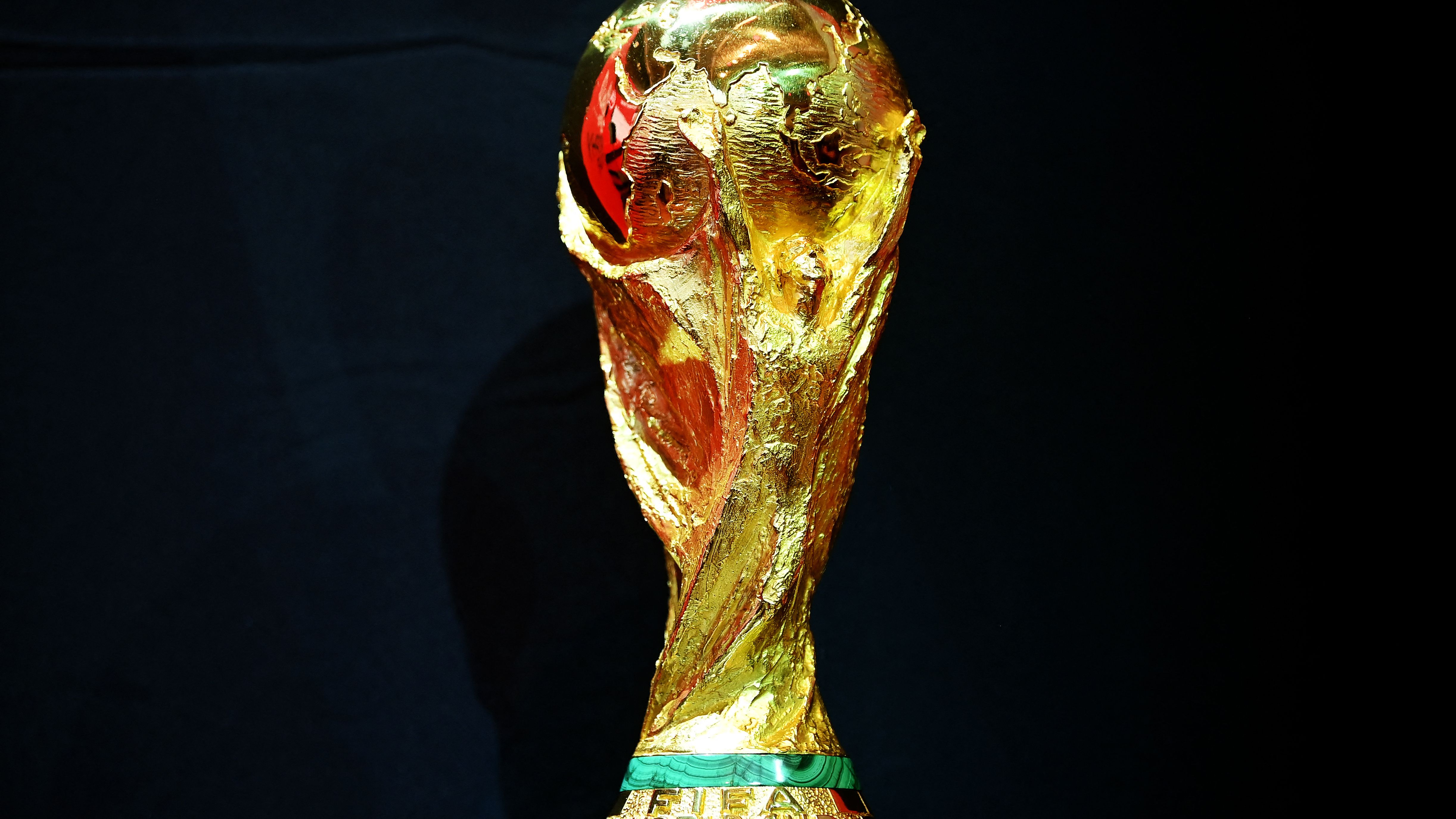 FBL-WC-2022-TROPHY