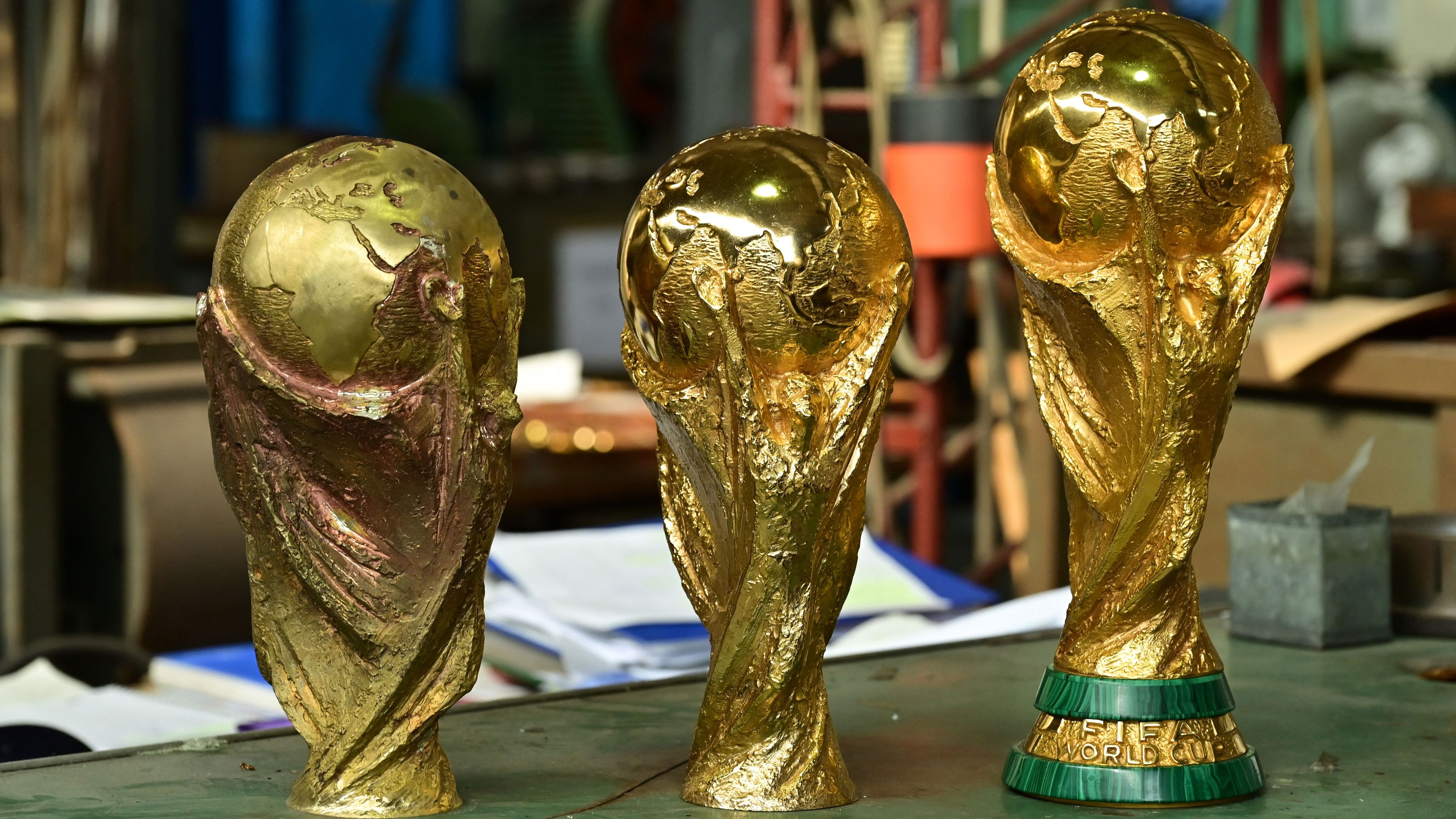 TOPSHOT-FBL-WC-2022-ITA-TROPHY