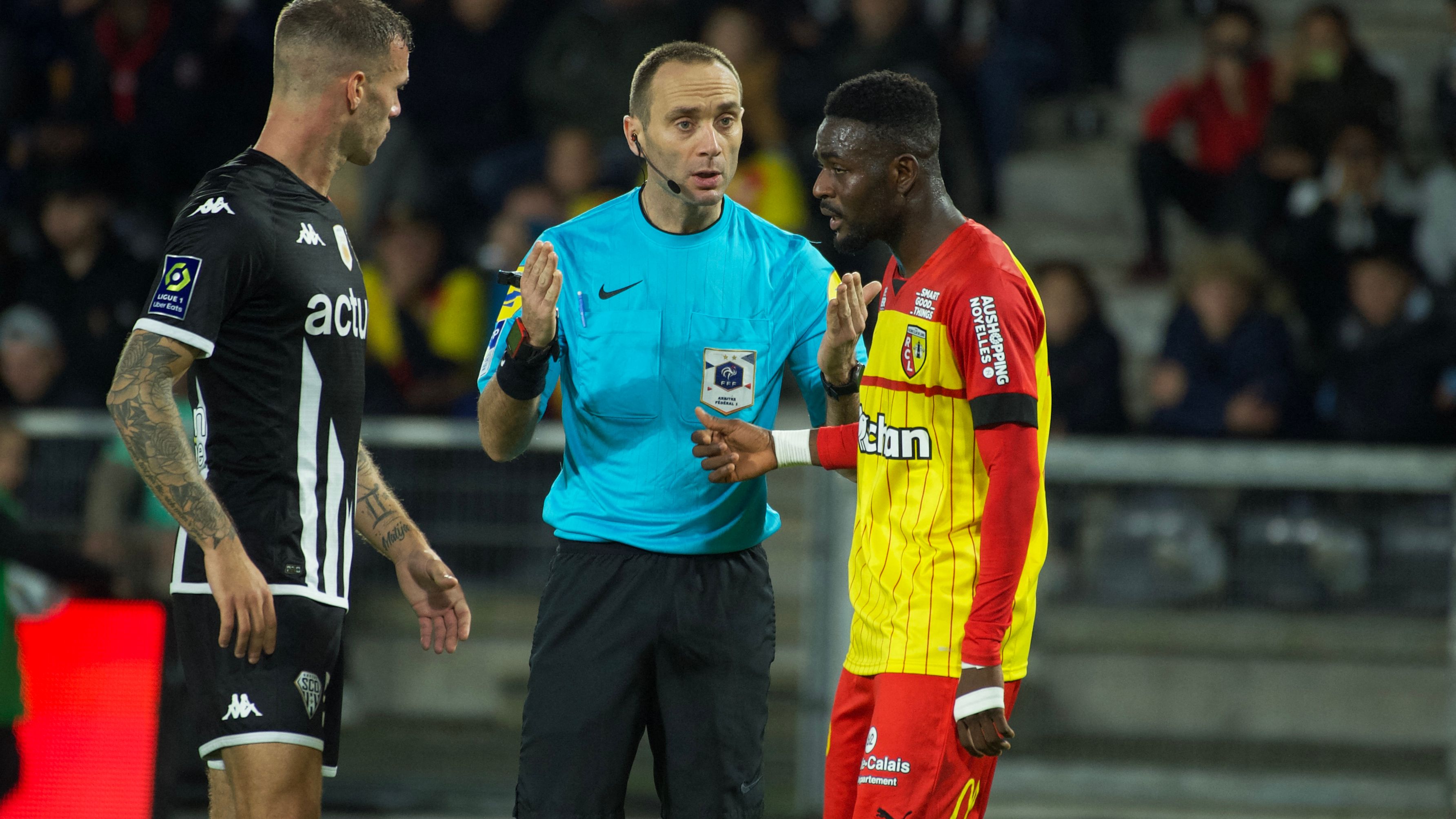 FBL-FRA-LIGUE1-ANGERS-LENS