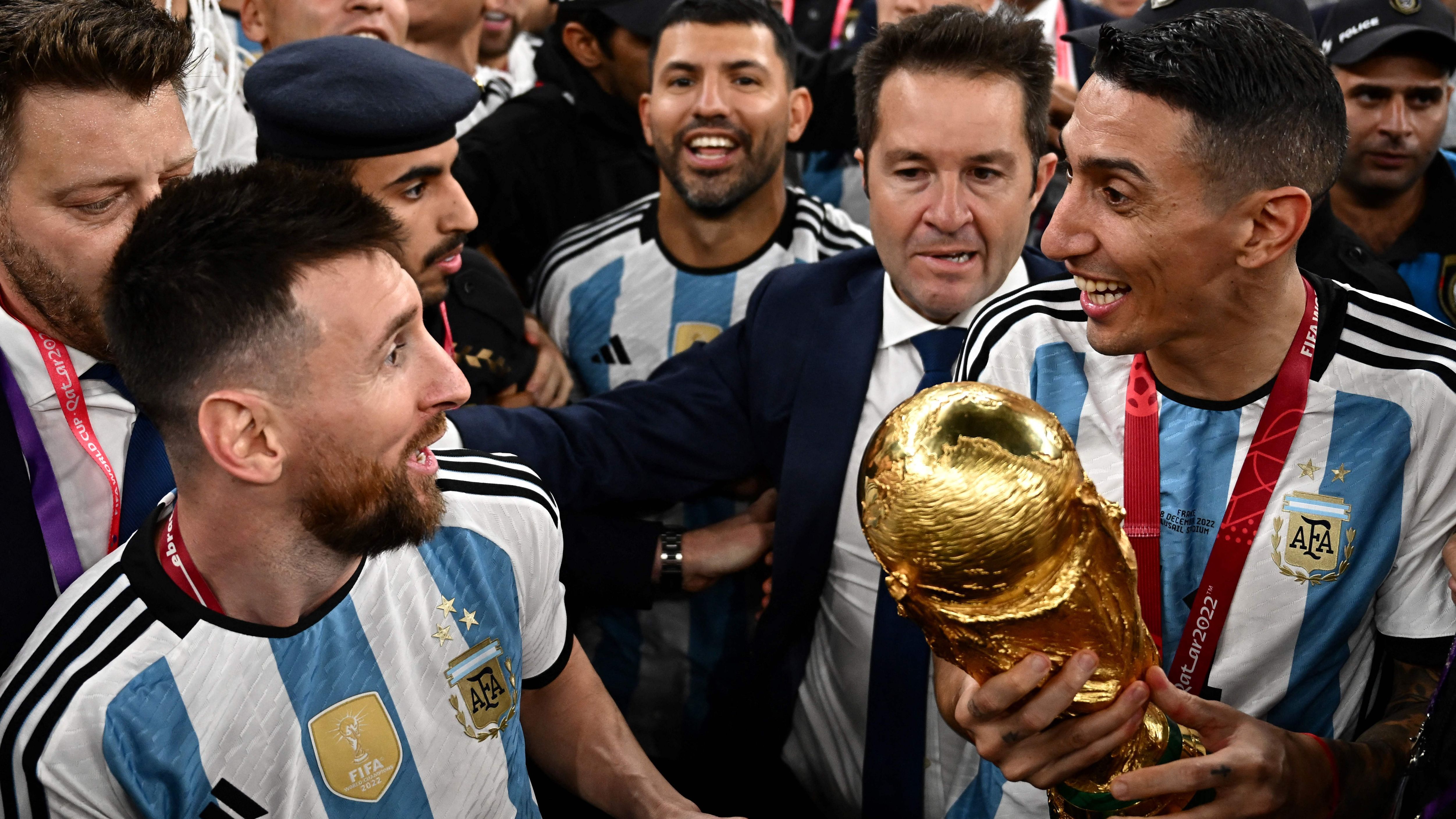 FBL-WC-2022-MATCH64-ARG-FRA-TROPHY
