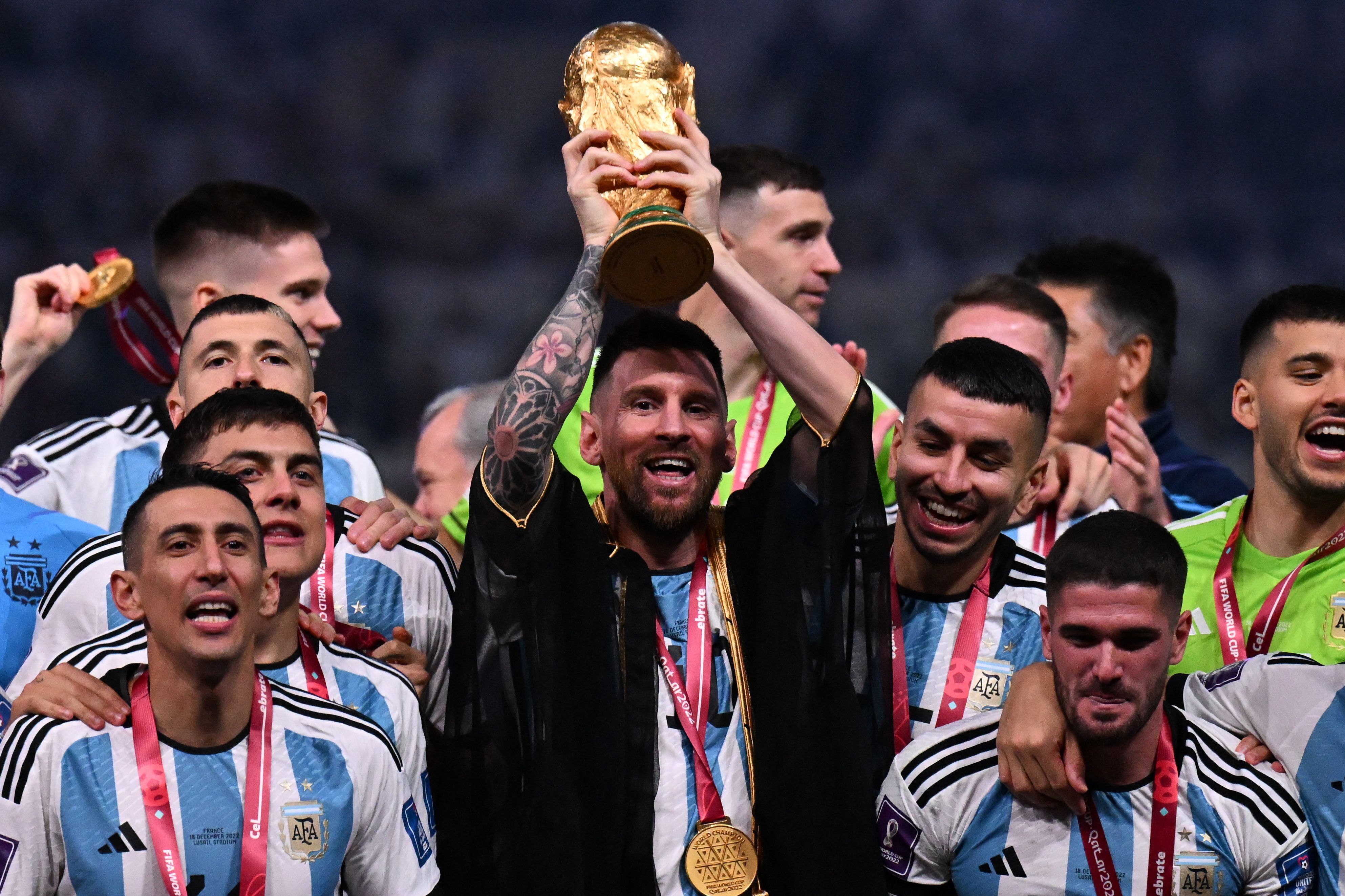 FBL-WC-2022-MATCH64-ARG-FRA-TROPHY