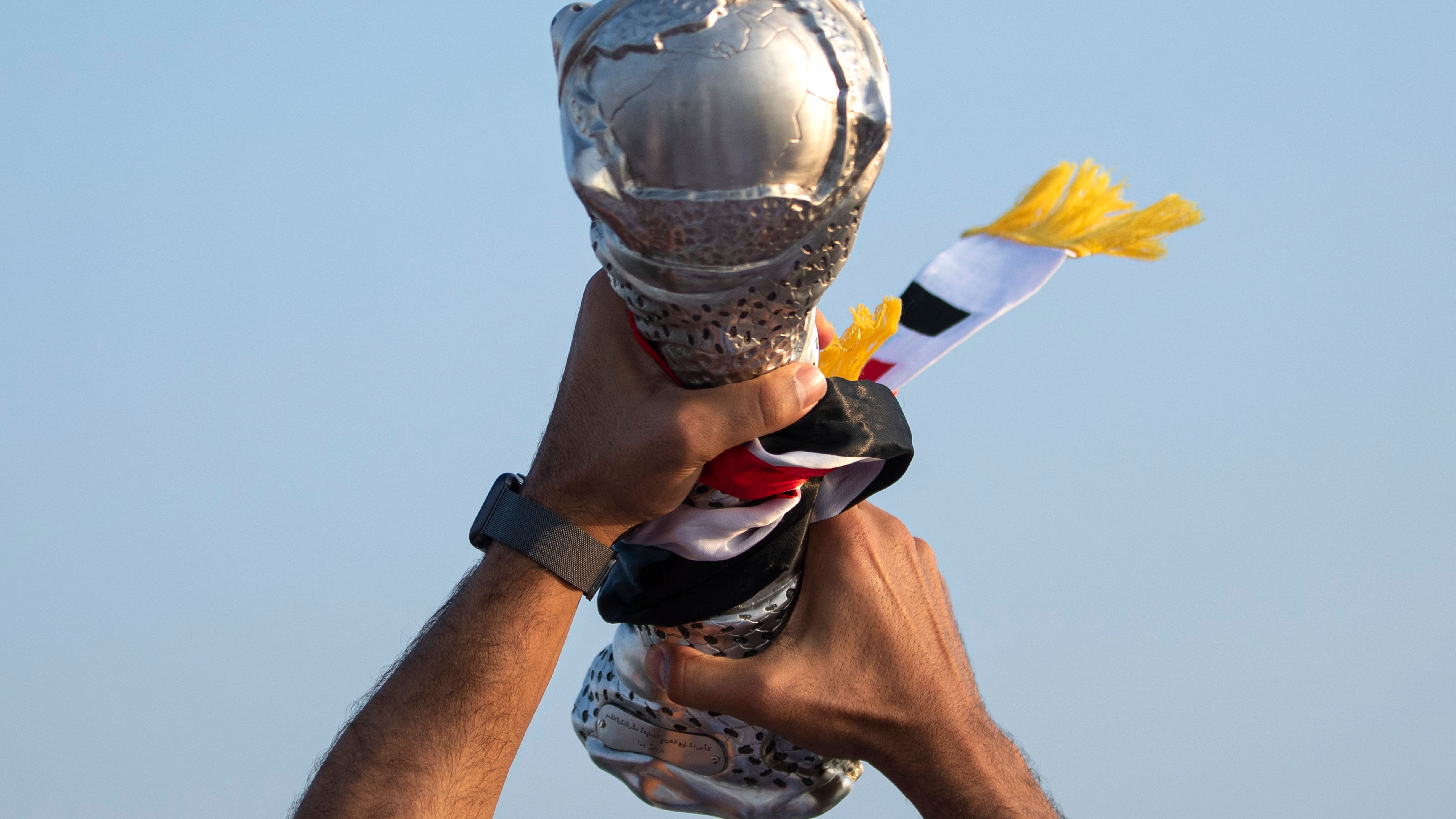 FBL-GULF-CUP-IRQ-TROPHY