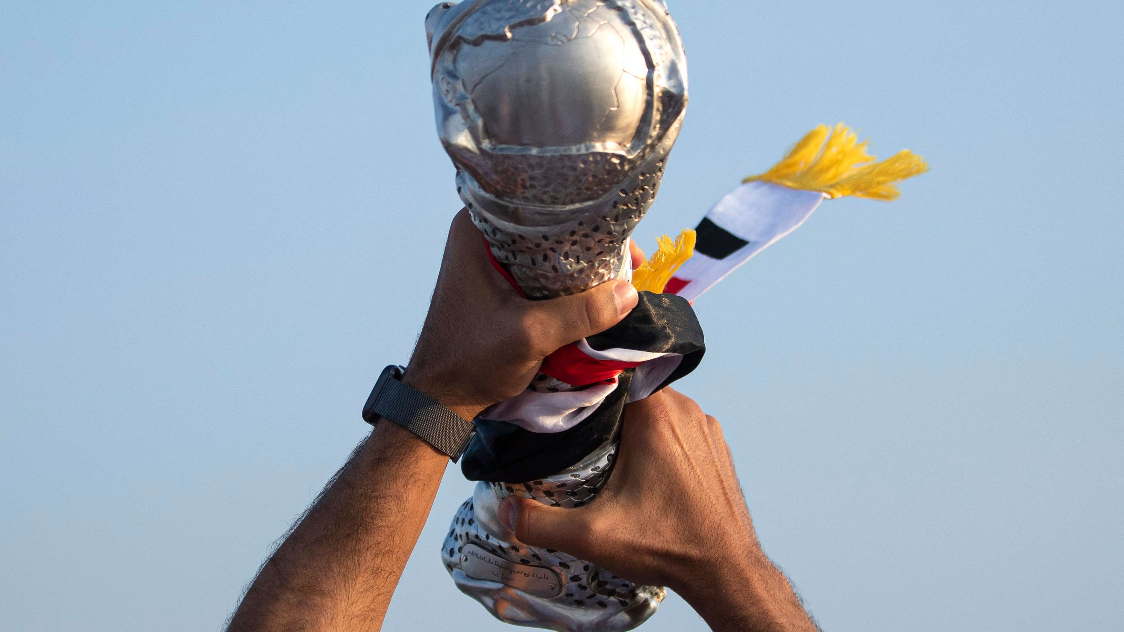 FBL-GULF-CUP-IRQ-TROPHY