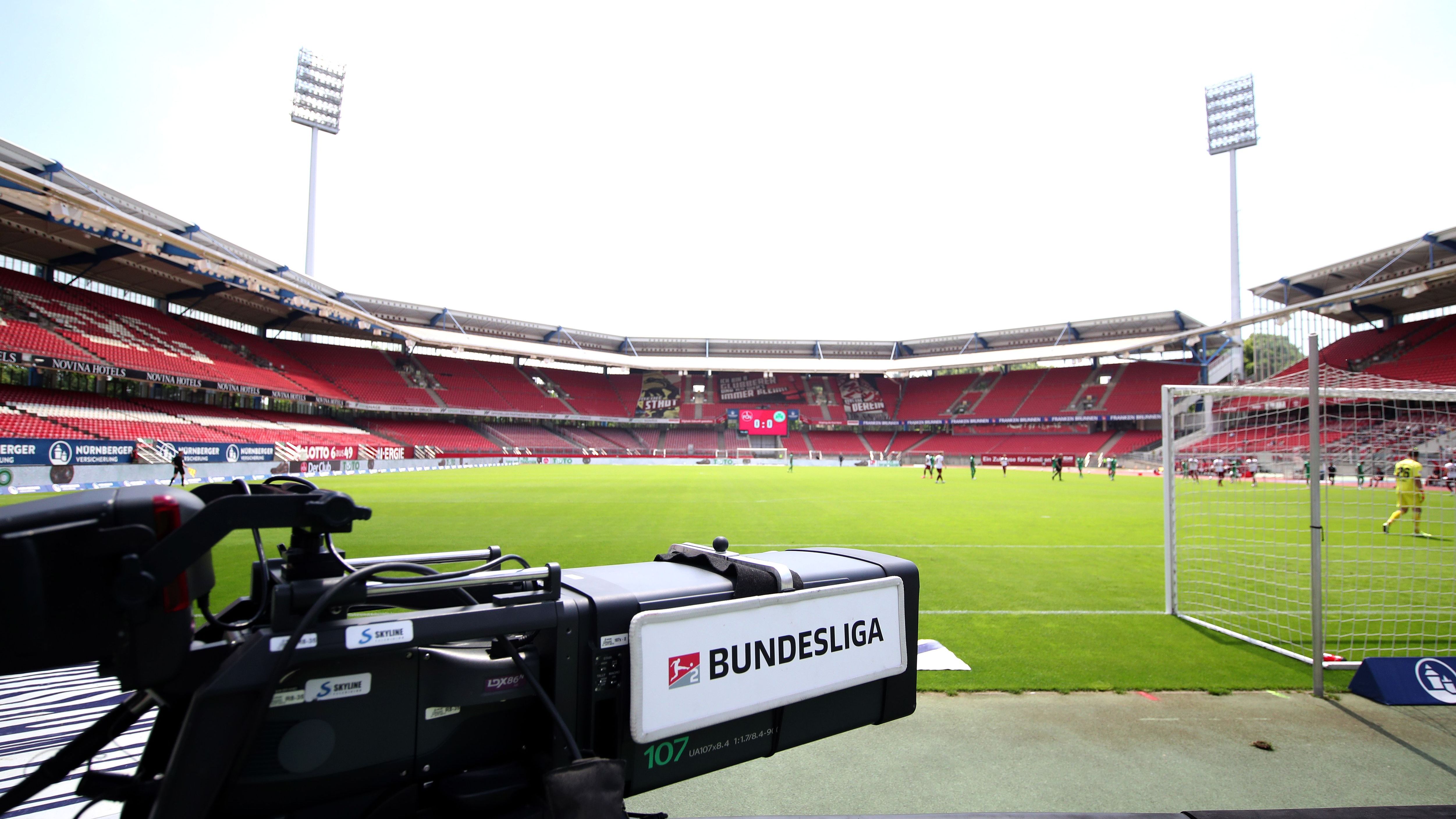 1. FC Nürnberg v SpVgg Greuther Fürth - Second Bundesliga