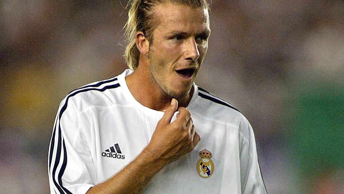 TOPSHOT-SOCCER-CHINA-DAGONS-REAL MADRID-BECKHAM
