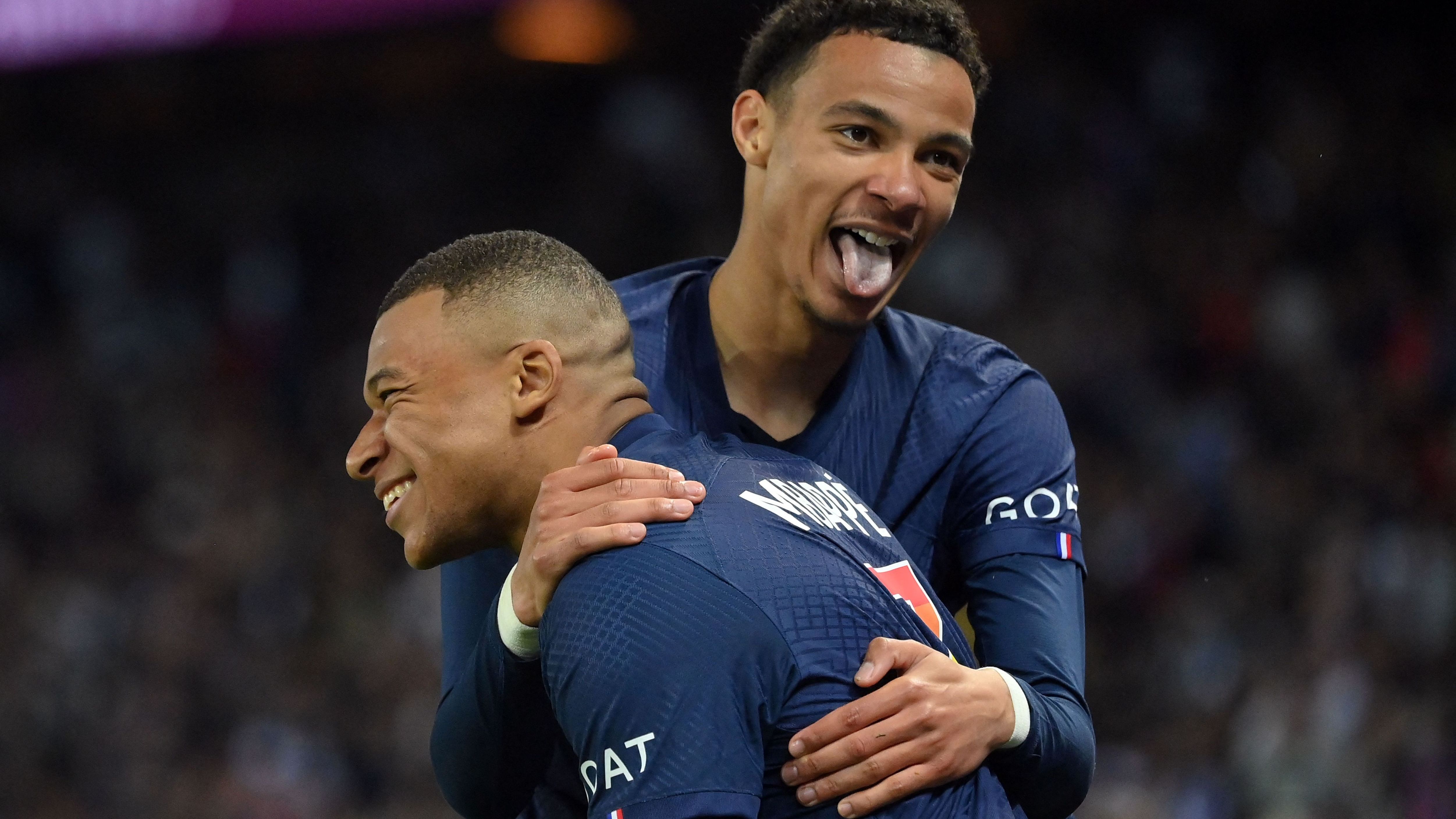 TOPSHOT-FBL-FRA-LIGUE1-PSG-AJACCIO