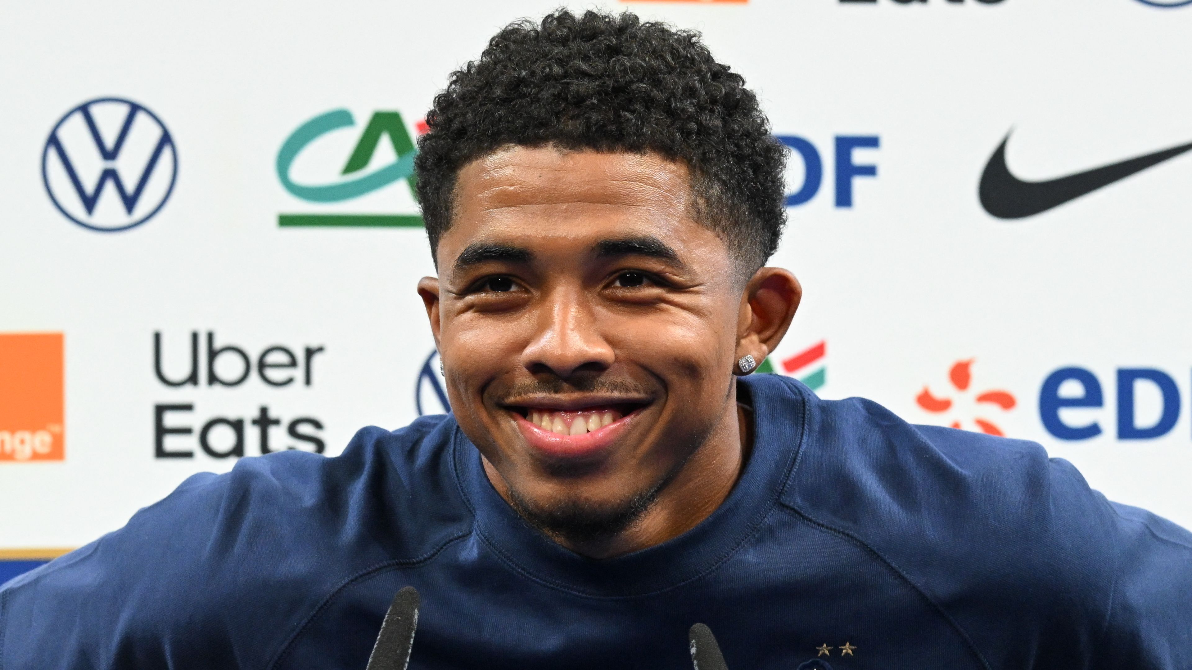 FBL-EURO-QUALIFIER-FRA-PRESSER