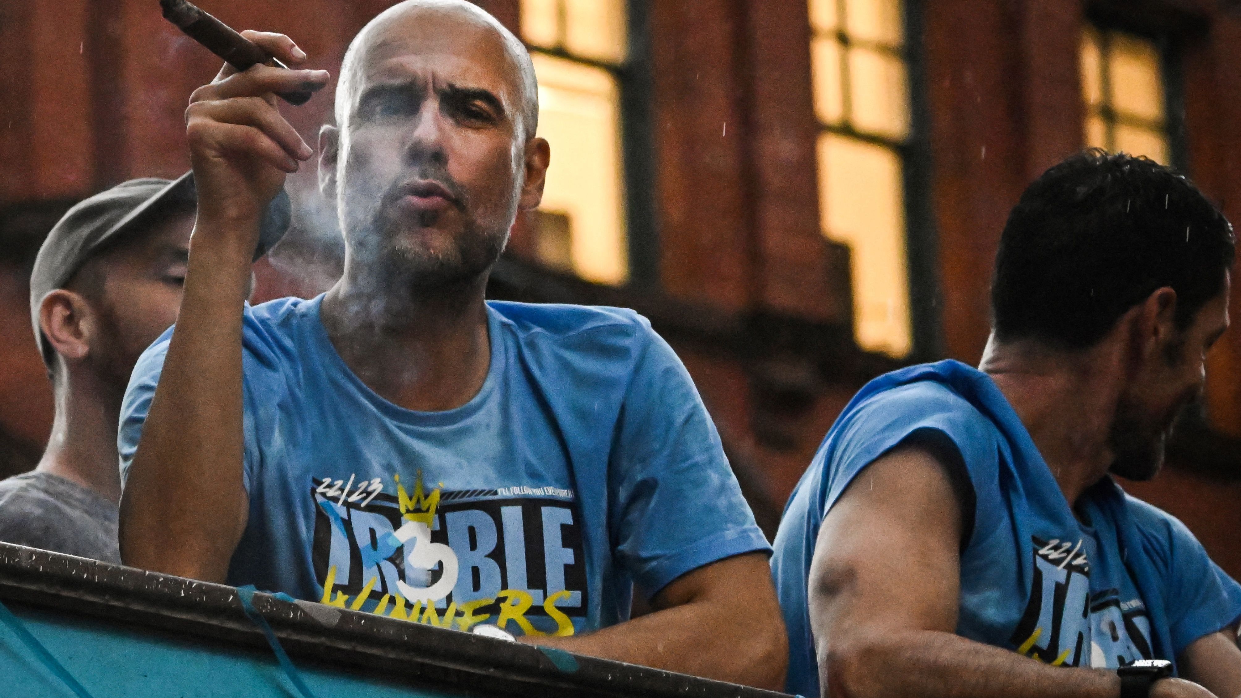 TOPSHOT-FBL-EUR-ENG-C1-PR-FA CUP-MANCITY-PARADE