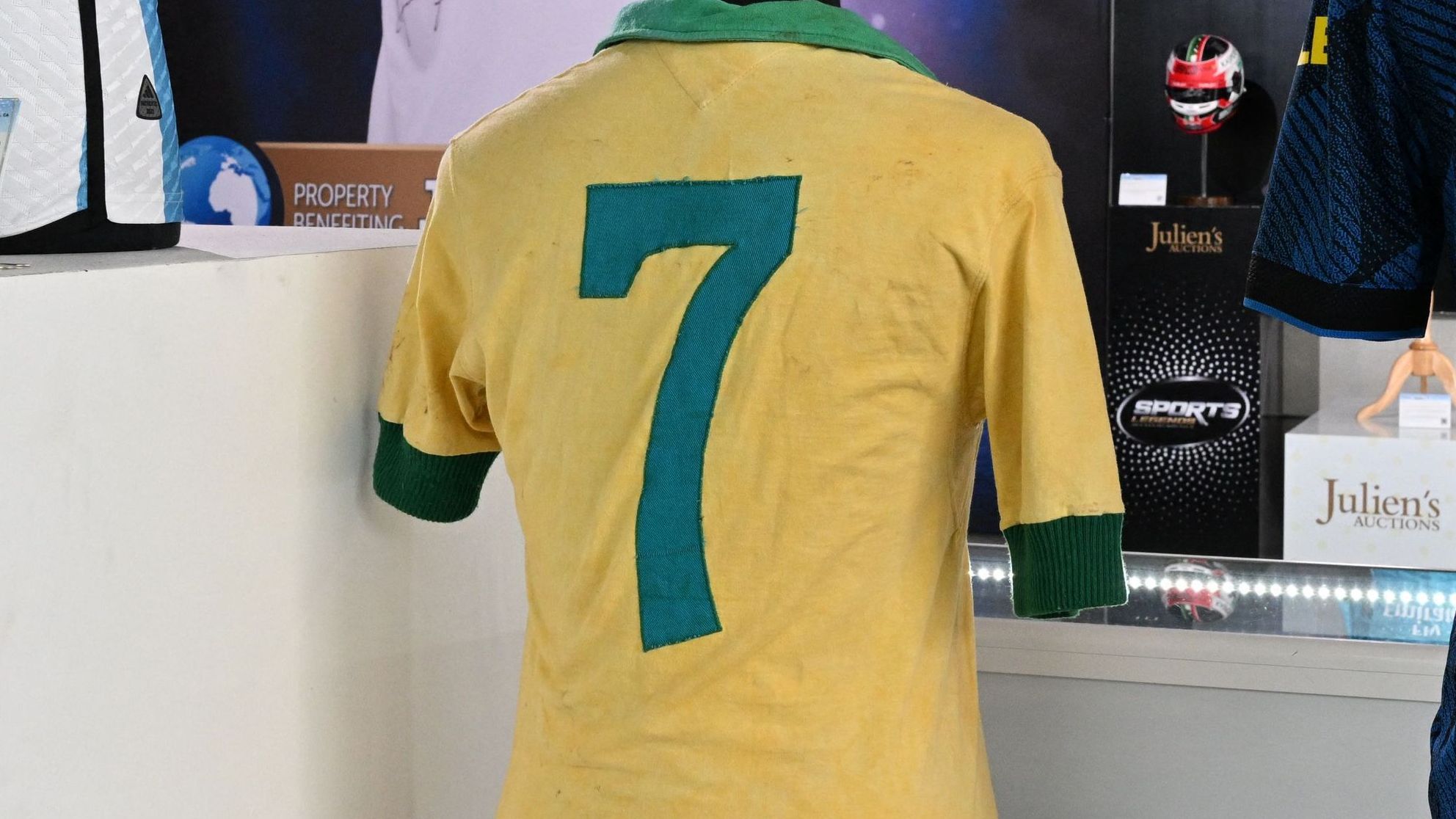 US-AUCTION-JULIEN-SPORT