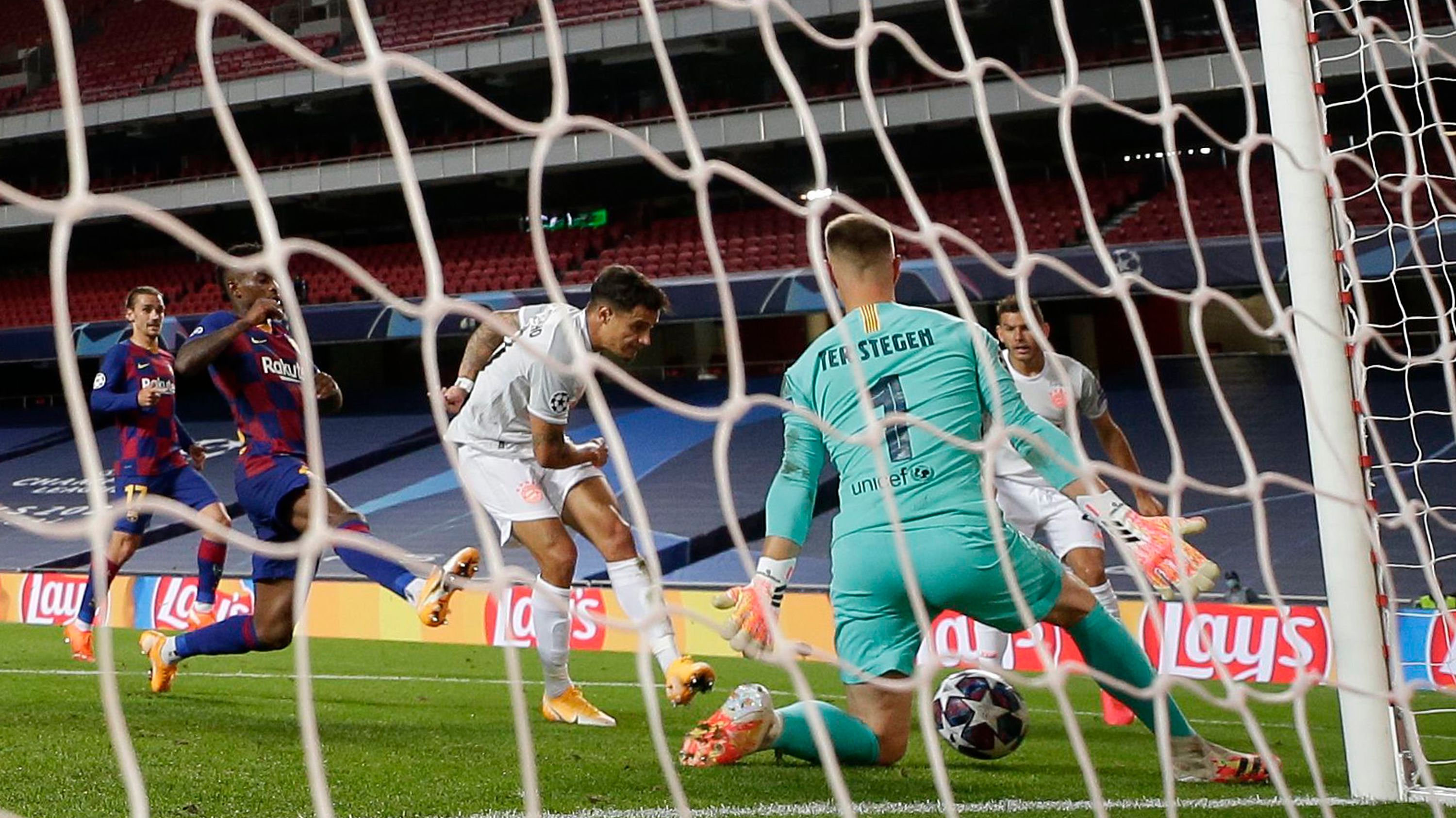 Barcelona v Bayern Munich - UEFA Champions League Quarter Final