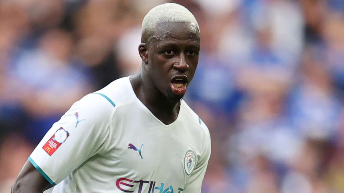 Жыныстық позициялардың ең жақсы фотосуреттері Қоғамдық орындарда киімін шешпей жыныстық қатынас