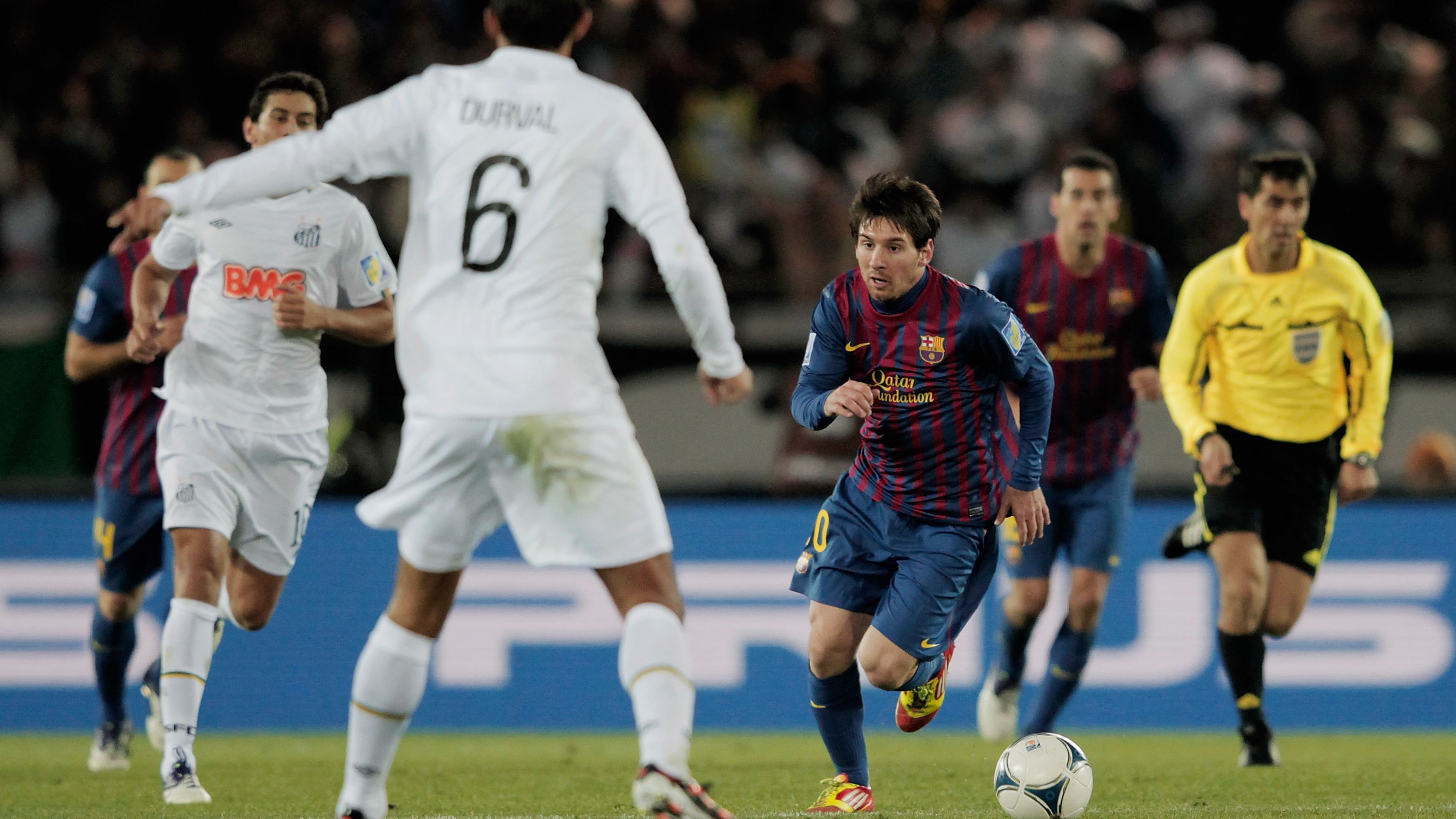 Santos v FC Barcelona - FIFA Club World Cup Final