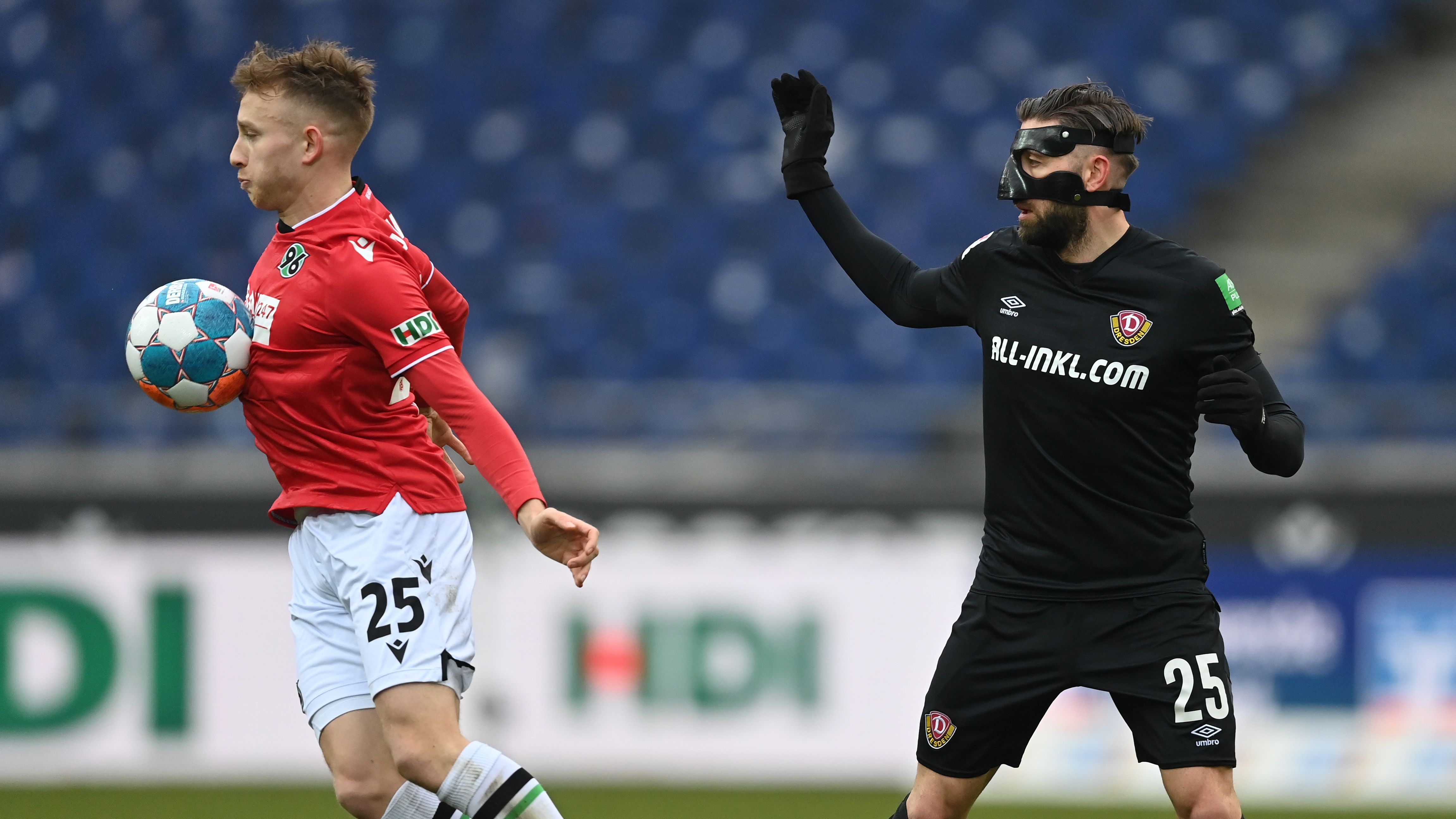 Hannover 96 v SG Dynamo Dresden - Second Bundesliga