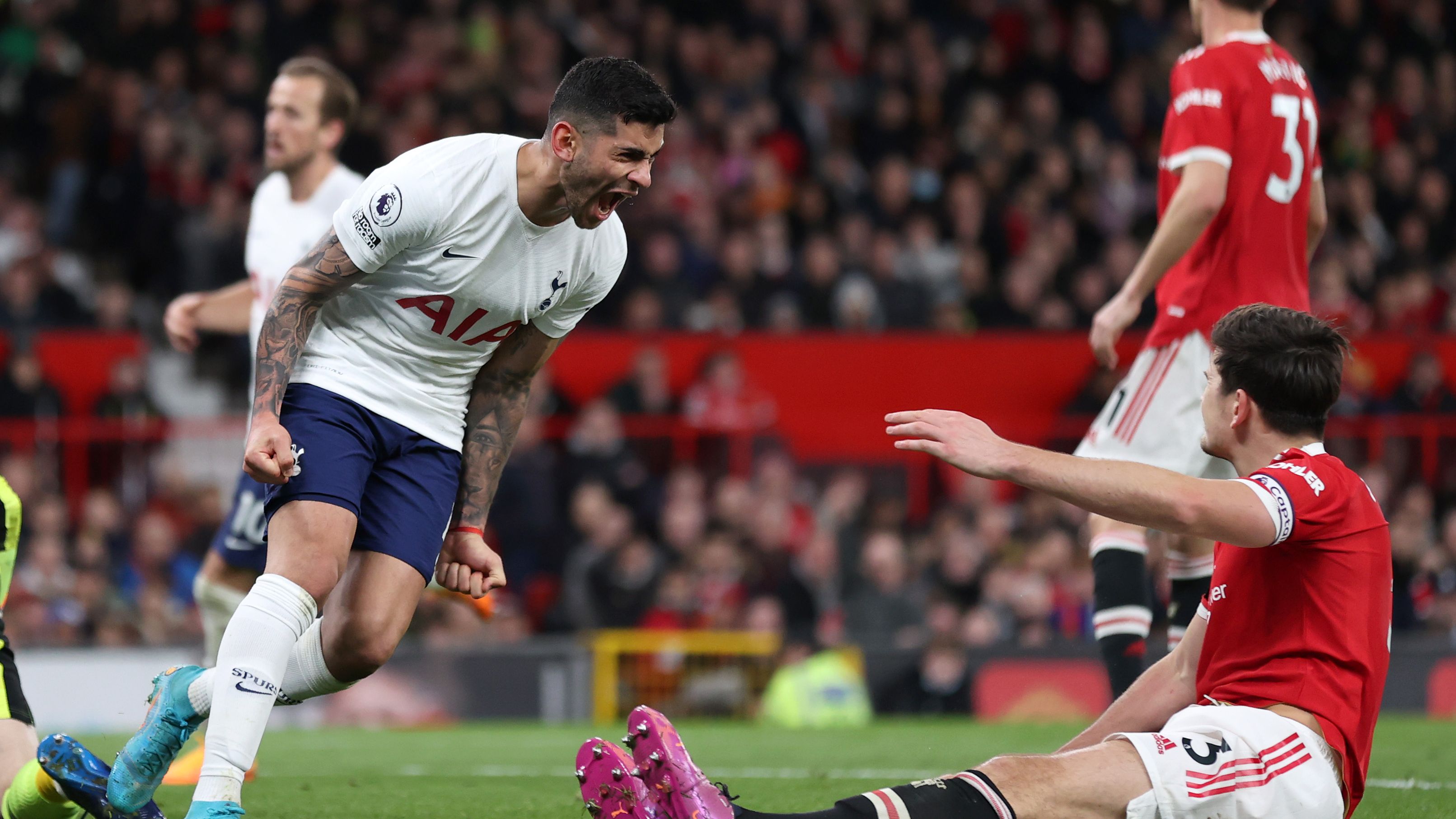 Manchester United v Tottenham Hotspur - Premier League