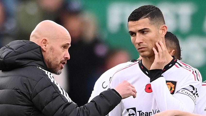 Aston Villa v Manchester United - Premier League