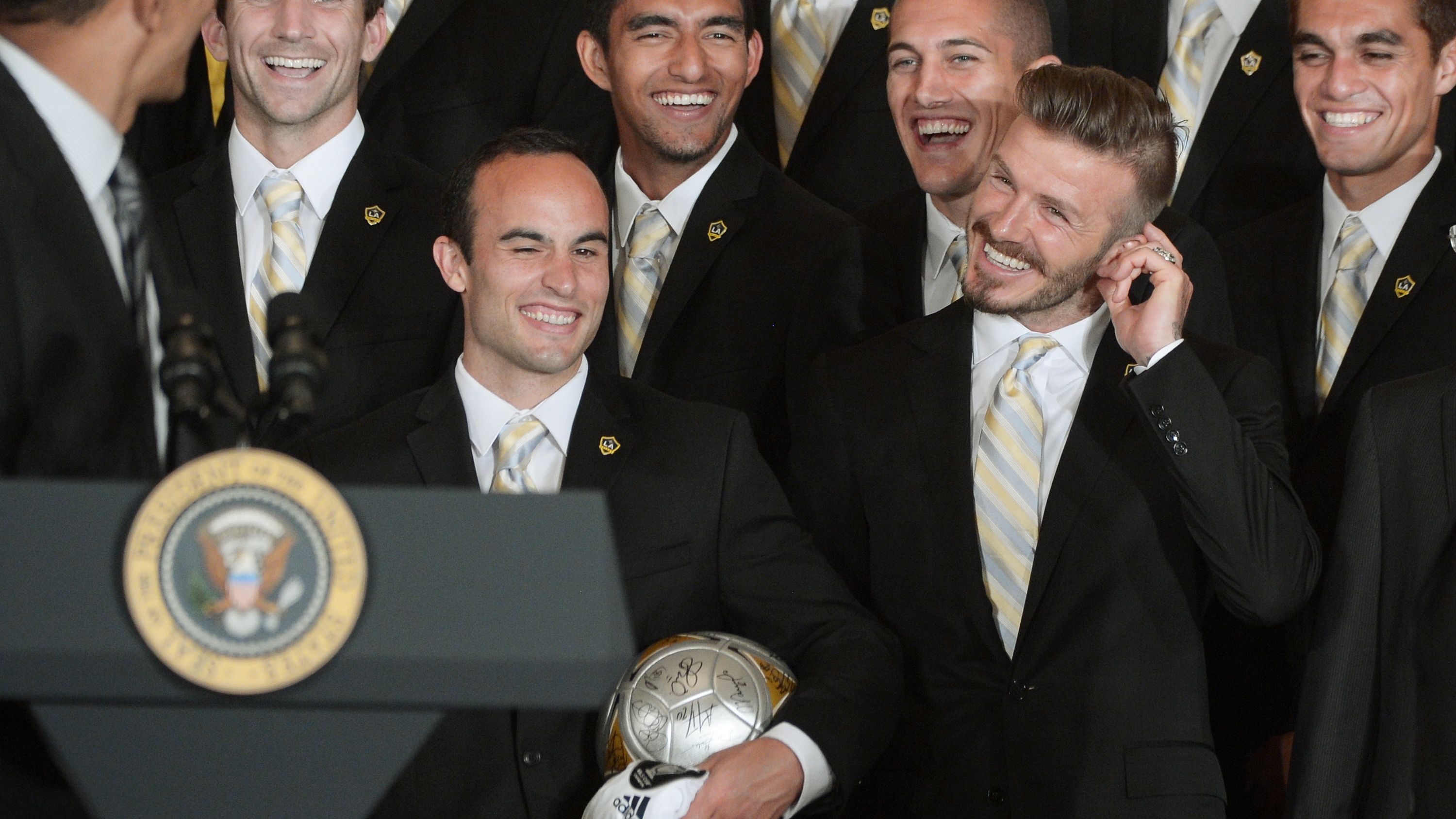 LA Galaxy captain Landon Donovan (C) and