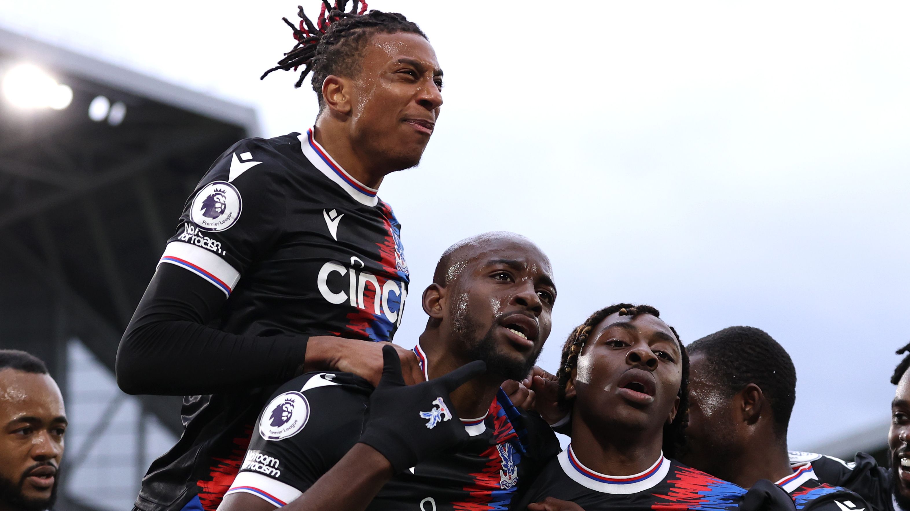 Brentford FC v Crystal Palace - Premier League