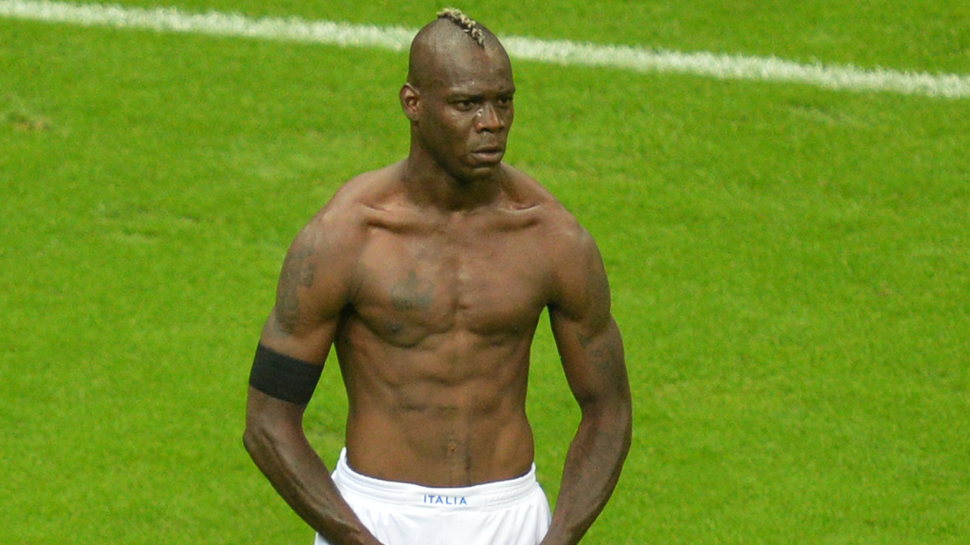 Italian forward Mario Balotelli celebrat