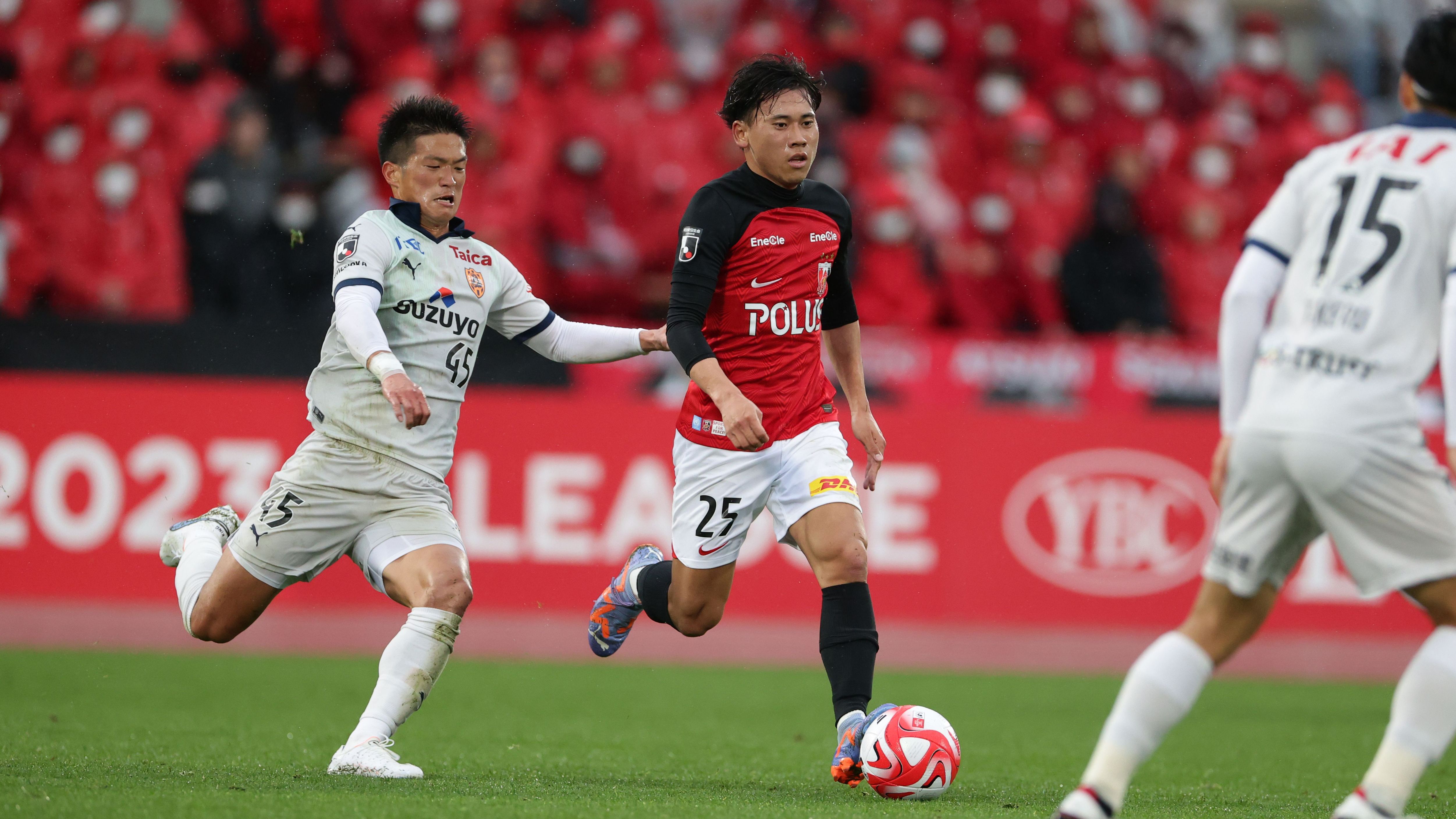 Urawa Red Diamonds v Shimizu S-Pulse - J.LEAGUE YBC Levain Cup Group B