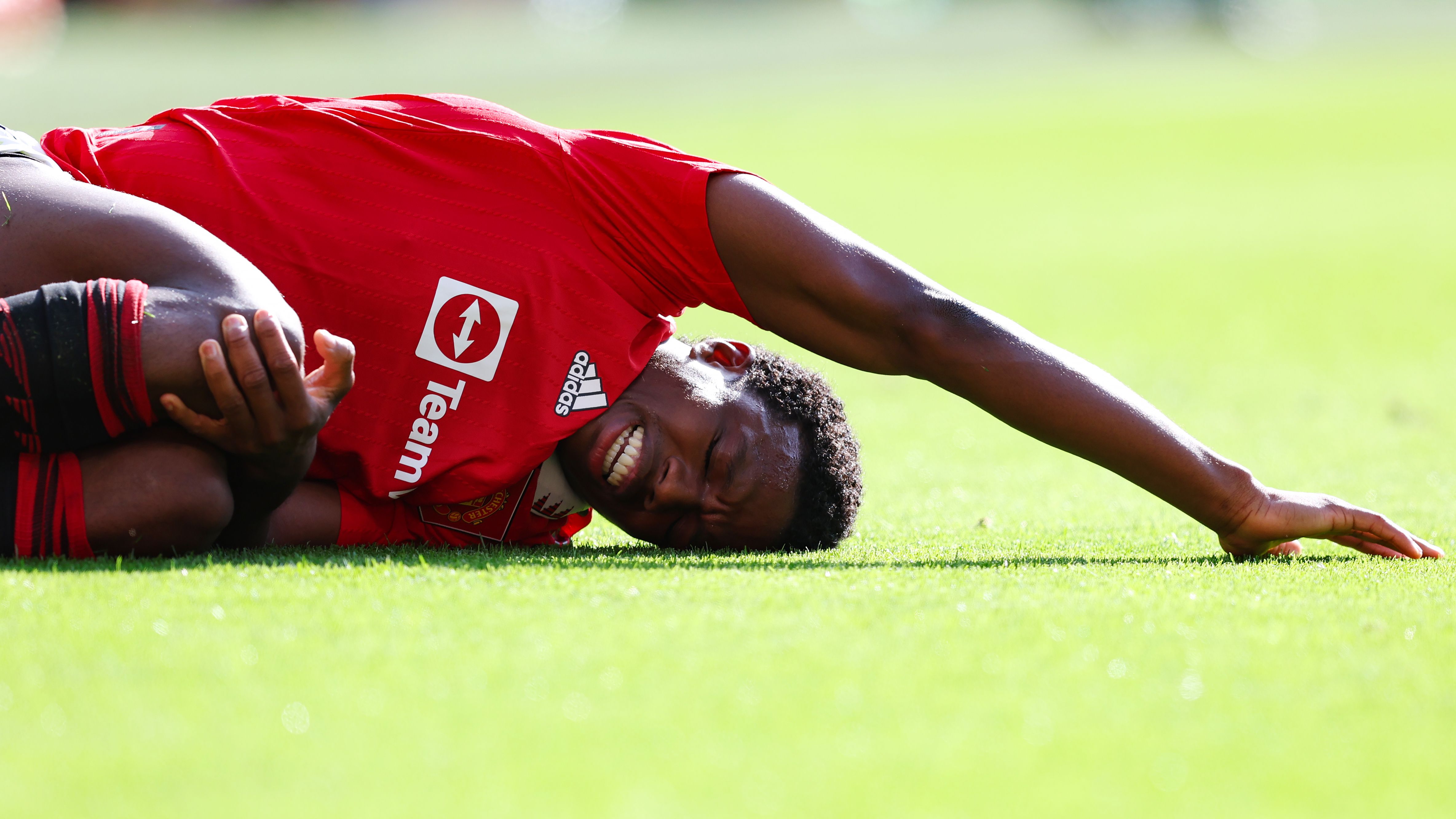 Manchester United v Fulham FC - Premier League