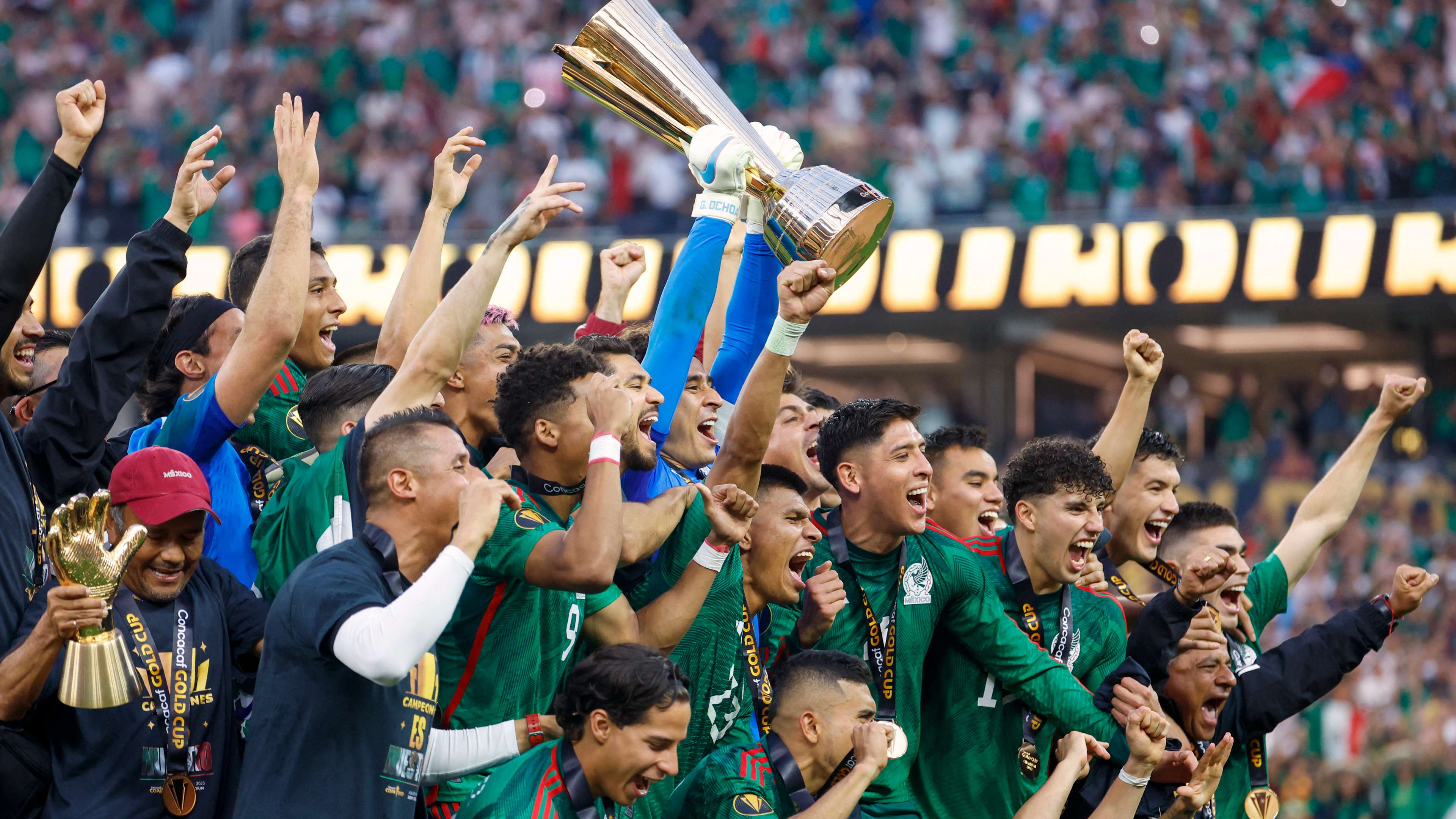 FBL-CONCACAF-GOLD-MATCH40-MEX-PAN