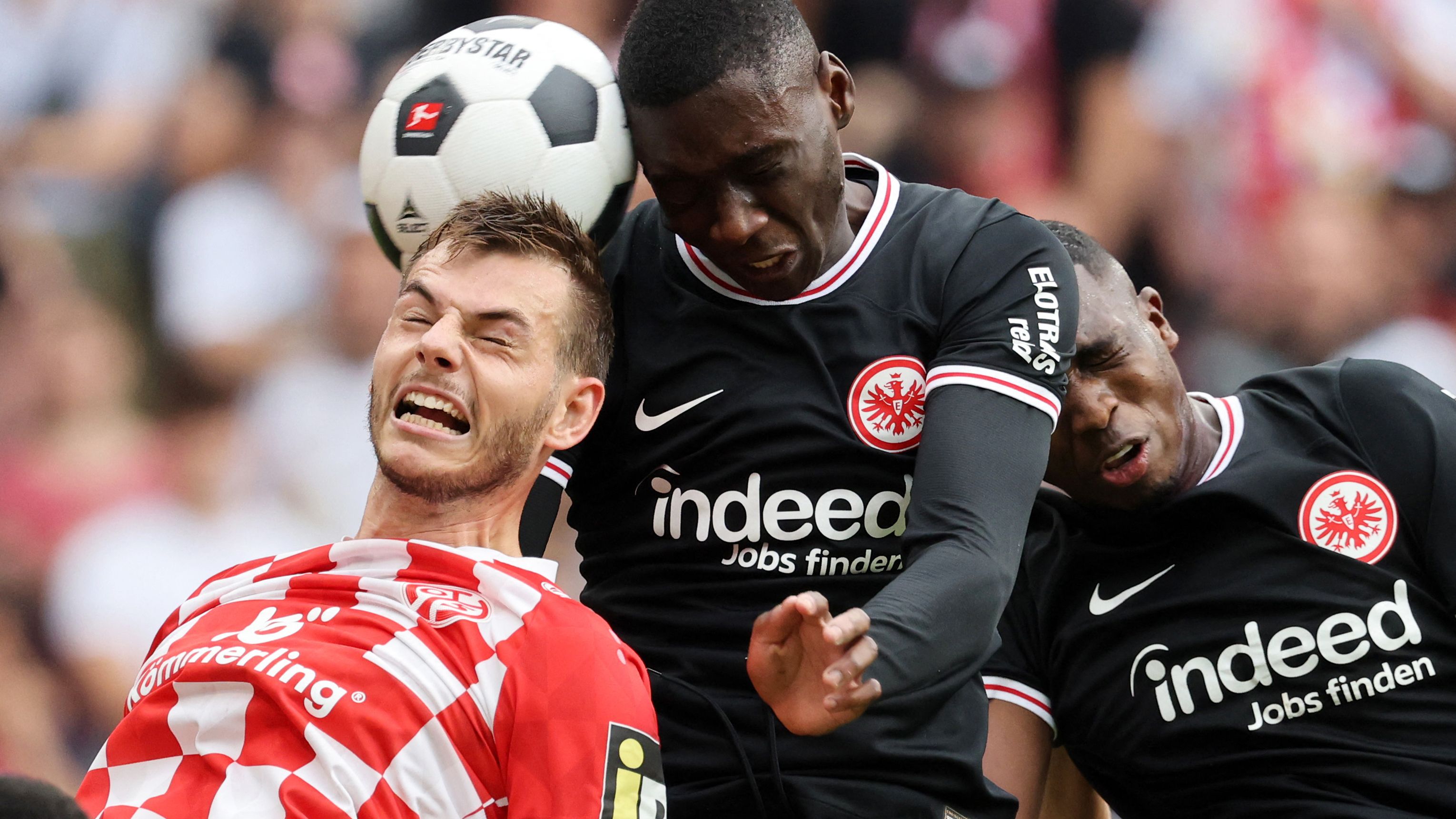 FBL-GER-BUNDESLIGA-MAINZ-FRANKFURT