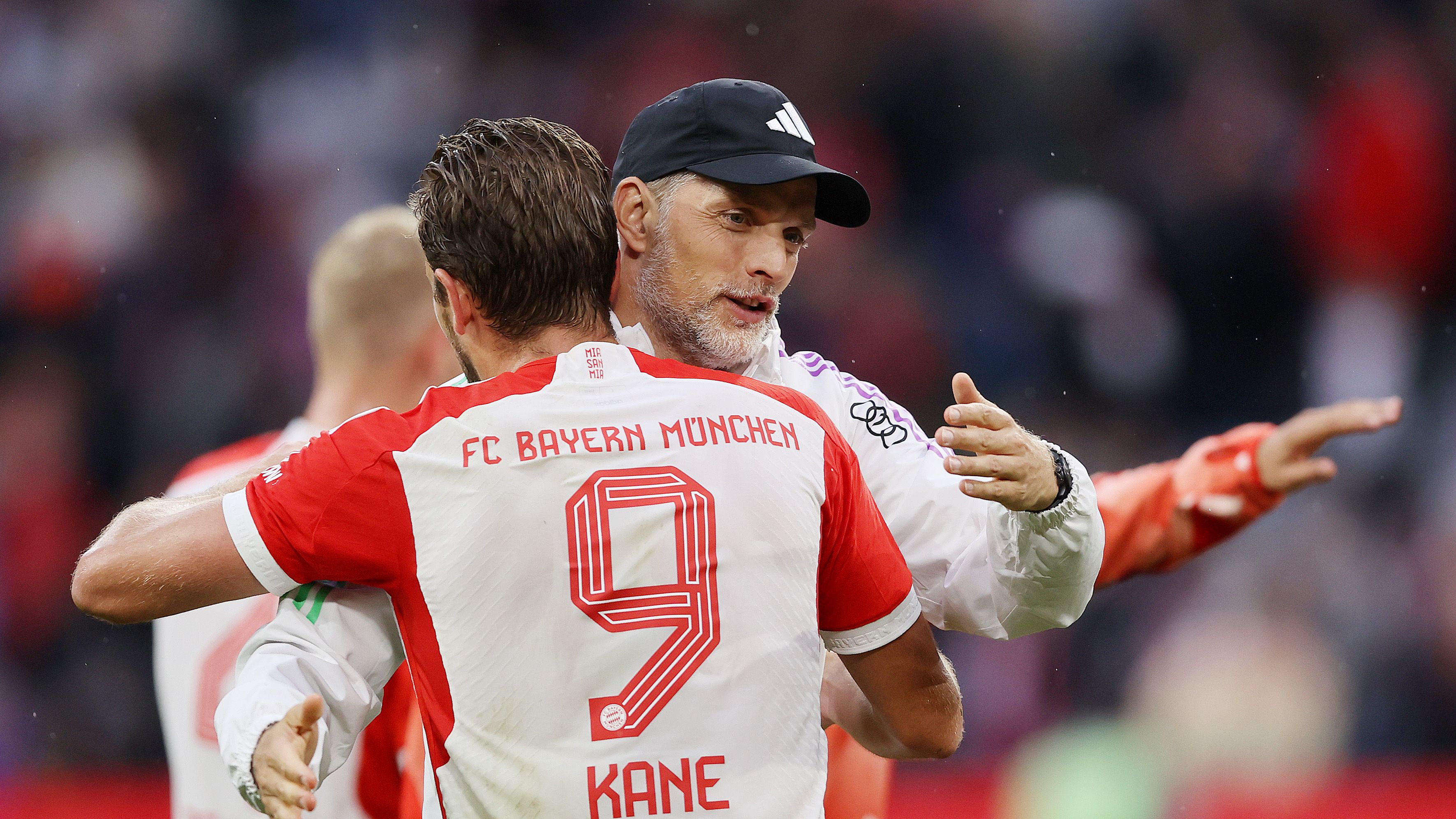 FC Bayern München v FC Augsburg - Bundesliga