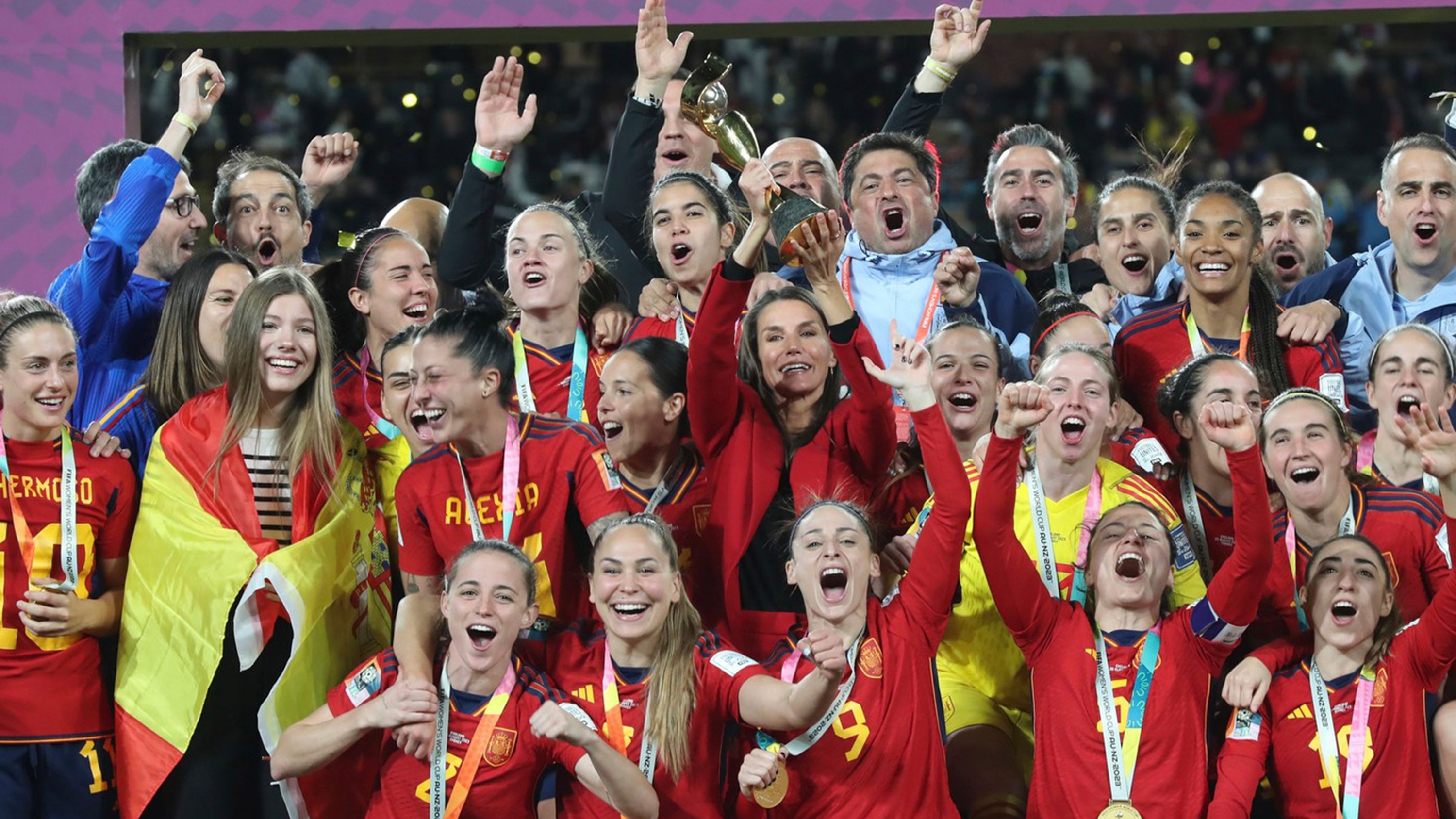 Spanish Royals Celebrate The World Championship Wit The Players Of The Spanish National Team