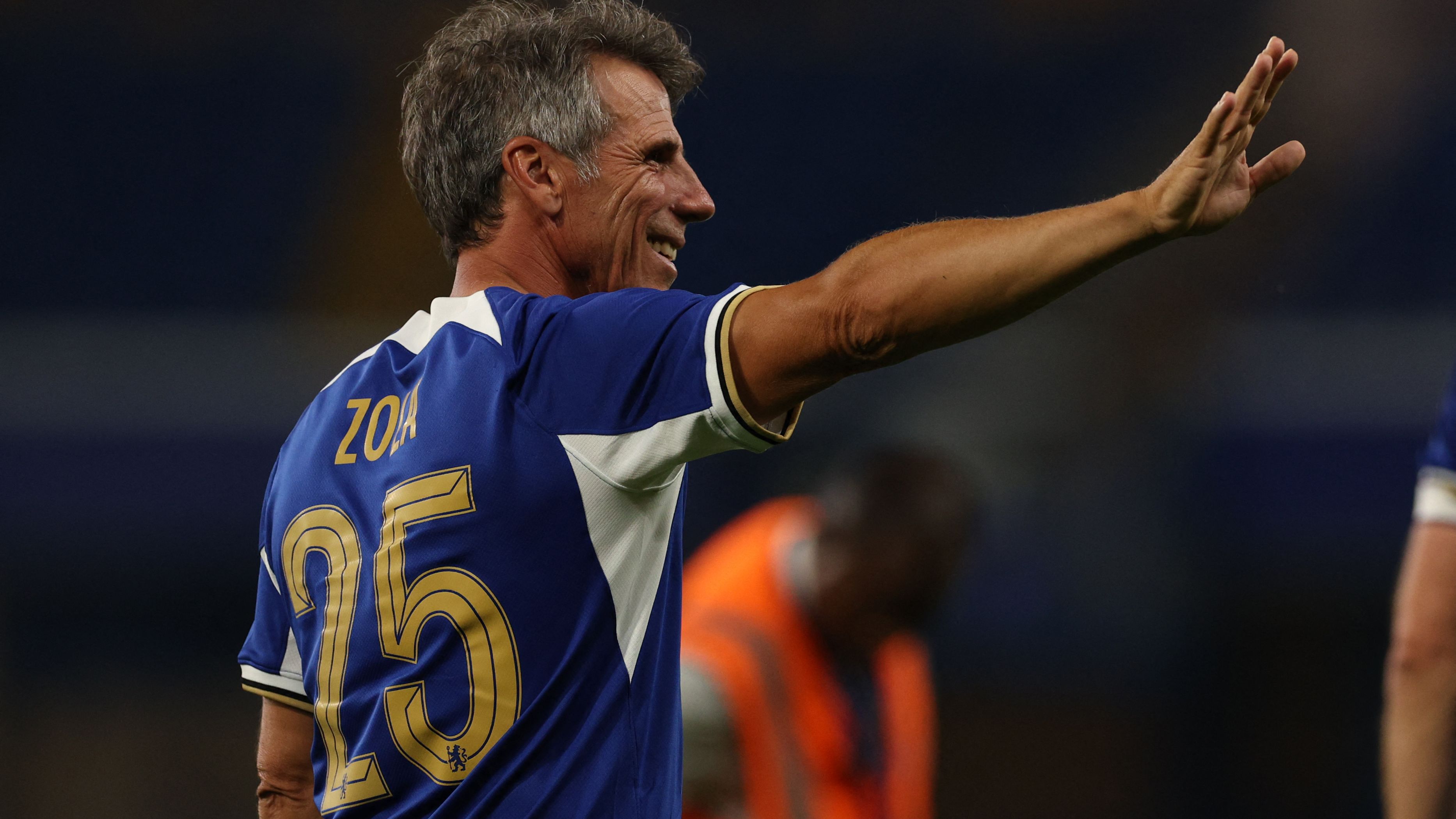 FBL-ENG-GER-CHELSEA-BAYERN-LEGENDS